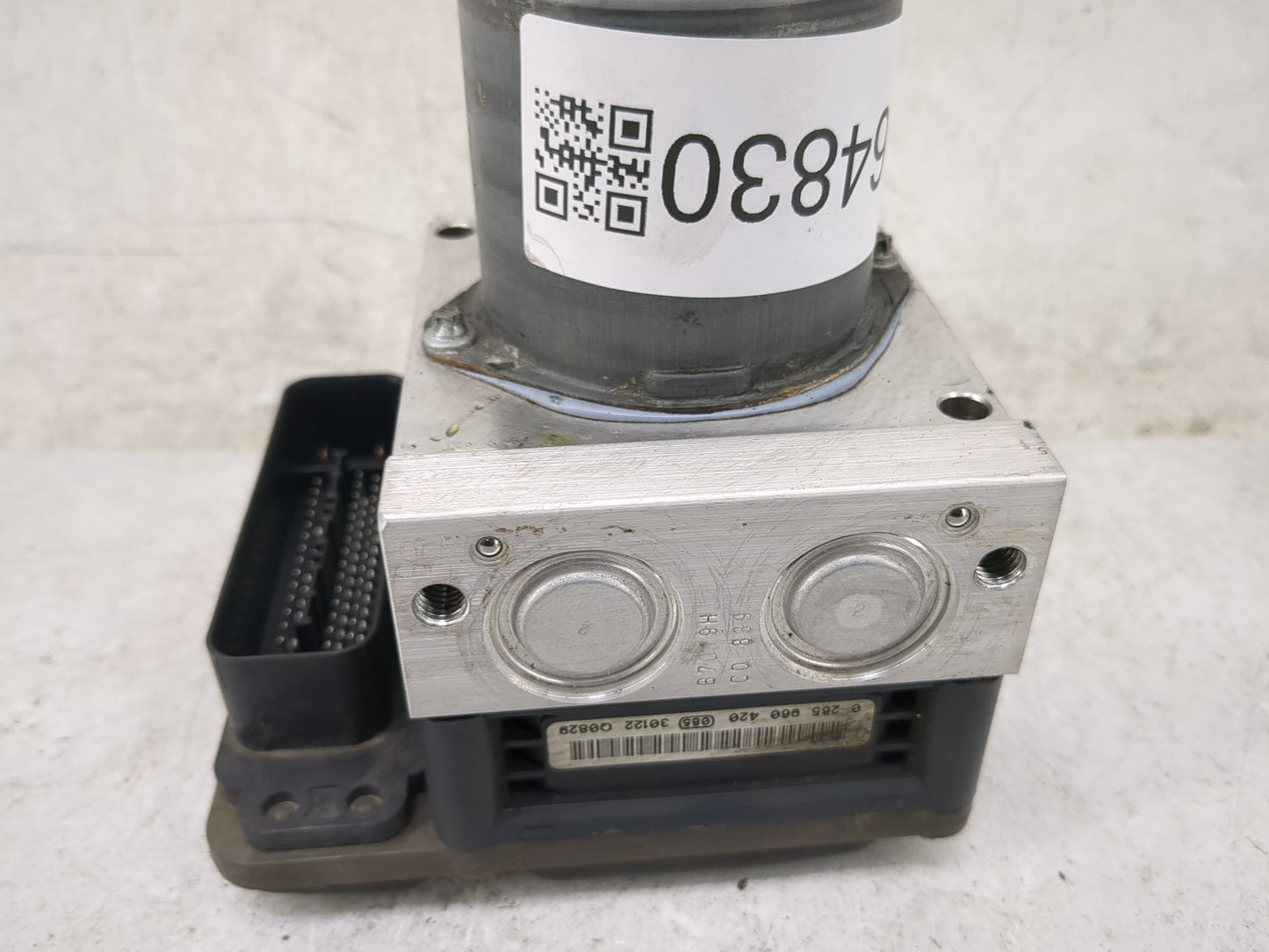 2012-2013 Audi A6 ABS Pump Control Module Replacement P/N:0265951451 0265260483, 0265960420 Fits Fits 2012 2013 2014 2015 OE