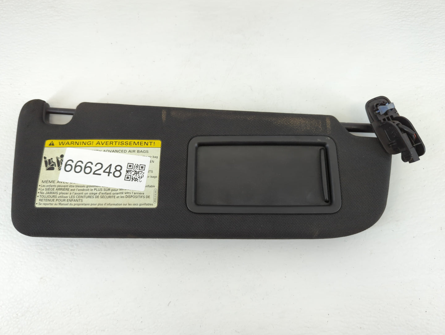 2012-2015 Audi A6 Sun Visor Shade Replacement Passenger Right Mirror Fits Fits 2012 2013 2014 2015 2016 2017 OEM Used Auto P