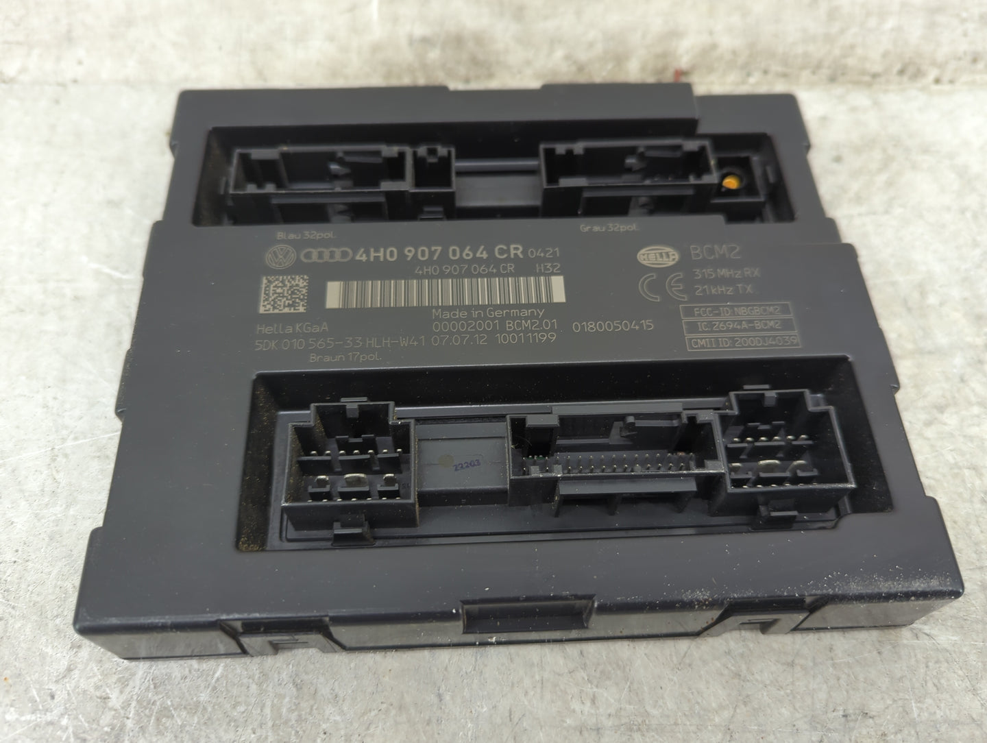 2013 Audi A7 Body Control Module Bcm Inner Cabin Fuse Box - Oemusedautoparts1.com