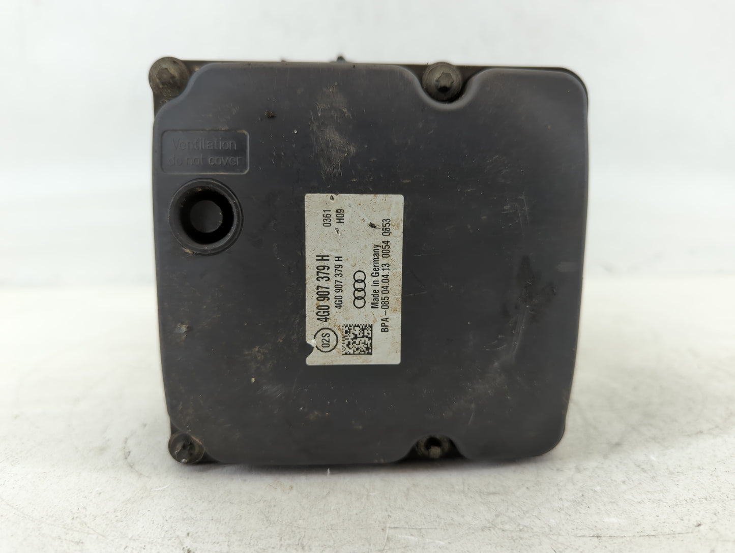 2012-2014 Audi A7 ABS Pump Control Module Replacement P/N:4G0 907 379 H Fits Fits 2012 2013 2014 2015 OEM Used Auto Parts - 