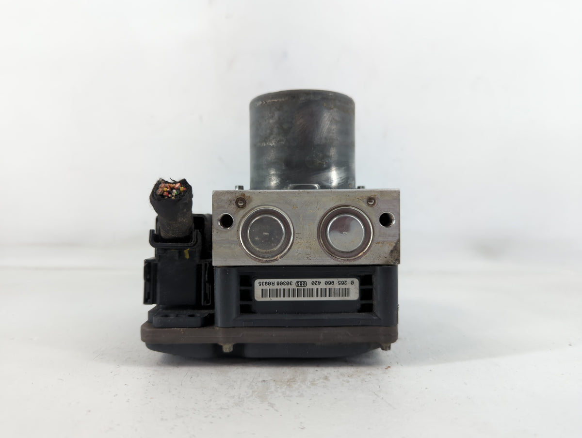 2012-2014 Audi A7 Anti-Lock Brake ABS Pump Module Actuator OEM P/N:4G0 907 379 H Fits Fits 2012 2013 2014 2015 OEM Used Auto