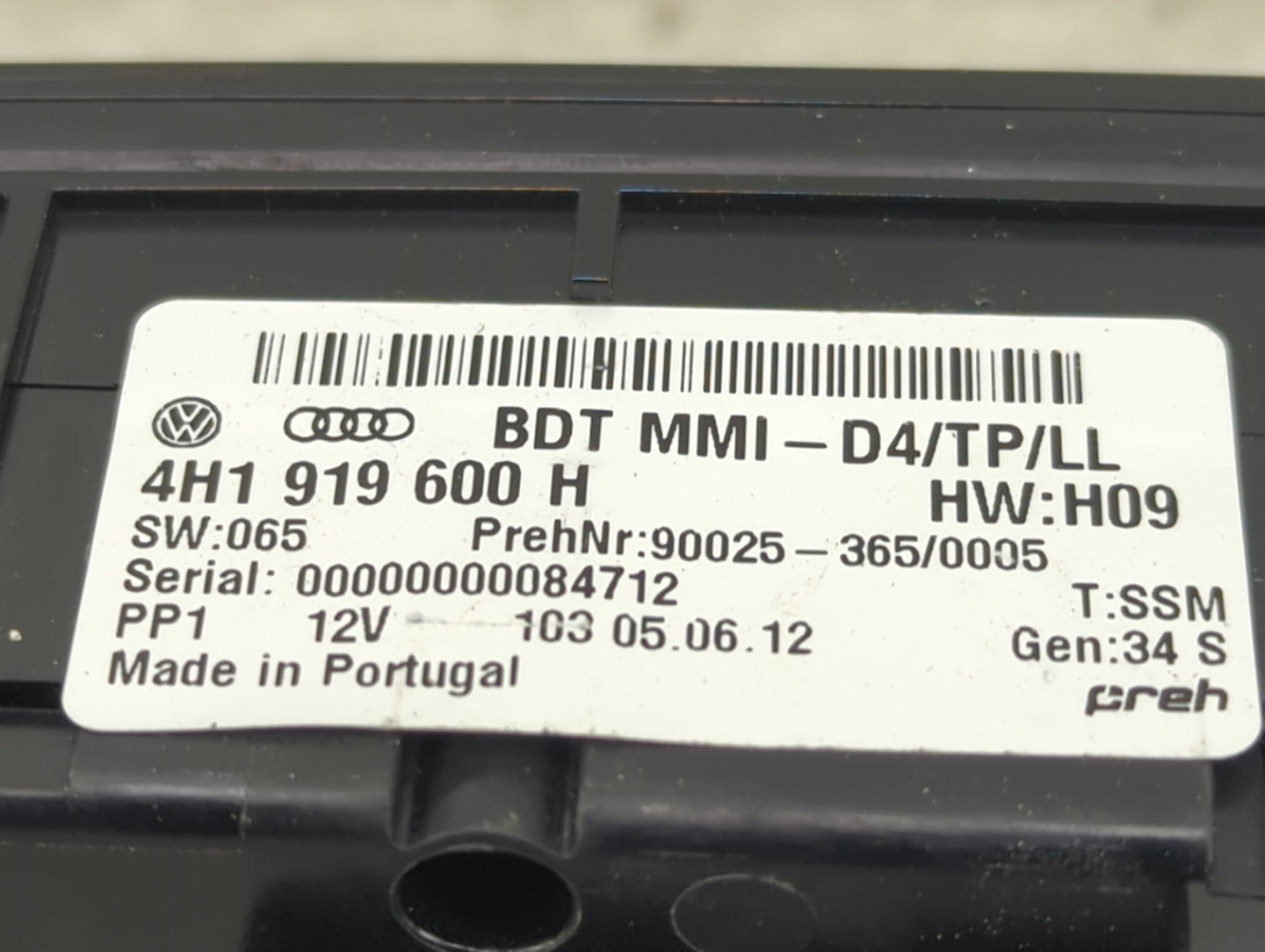 2011-2018 Audi A8 Radio AM FM Cd Player Receiver Replacement P/N:4H1919600H 90025-365/0005 Fits OEM Used Auto Parts - Oemuse