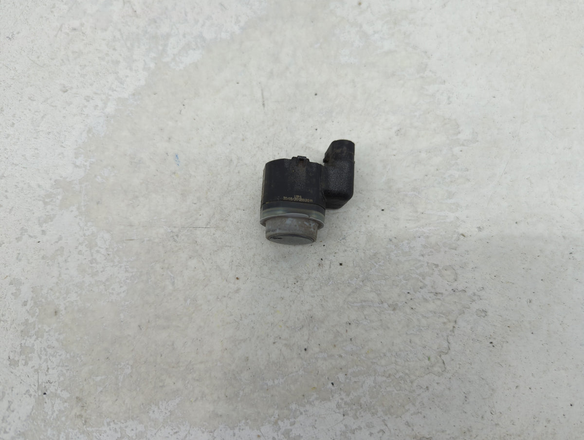 2013 Audi A8 Front Park Assist Sensor Black 1457201 - Oemusedautoparts1.com