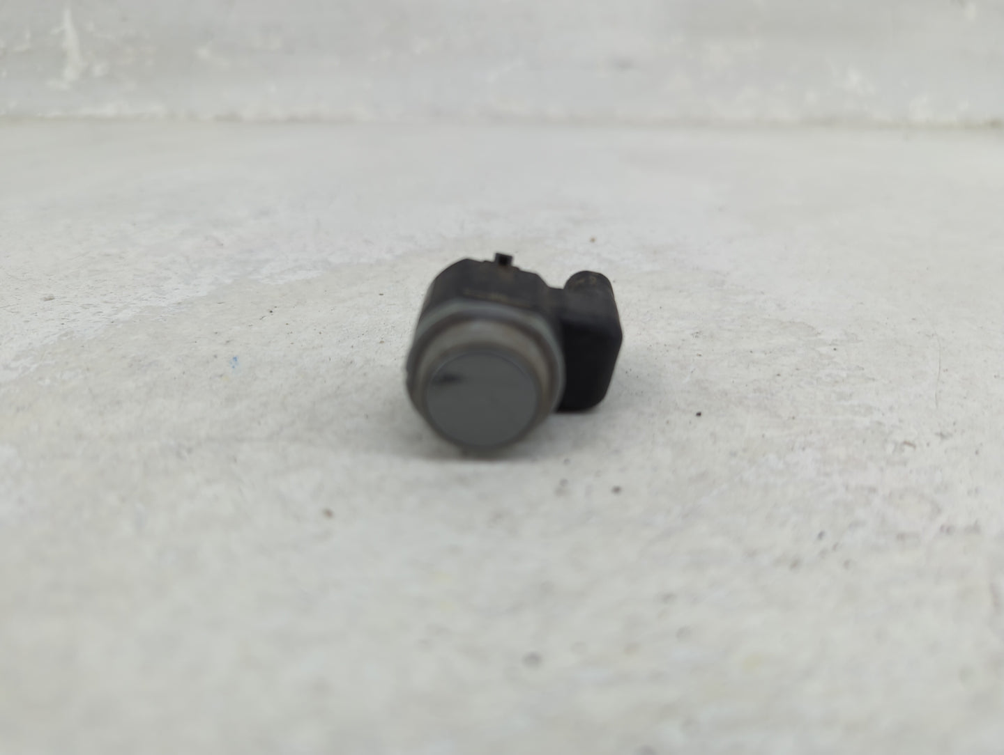 2013 Audi A8 Front Park Assist Sensor Black 1457201 - Oemusedautoparts1.com