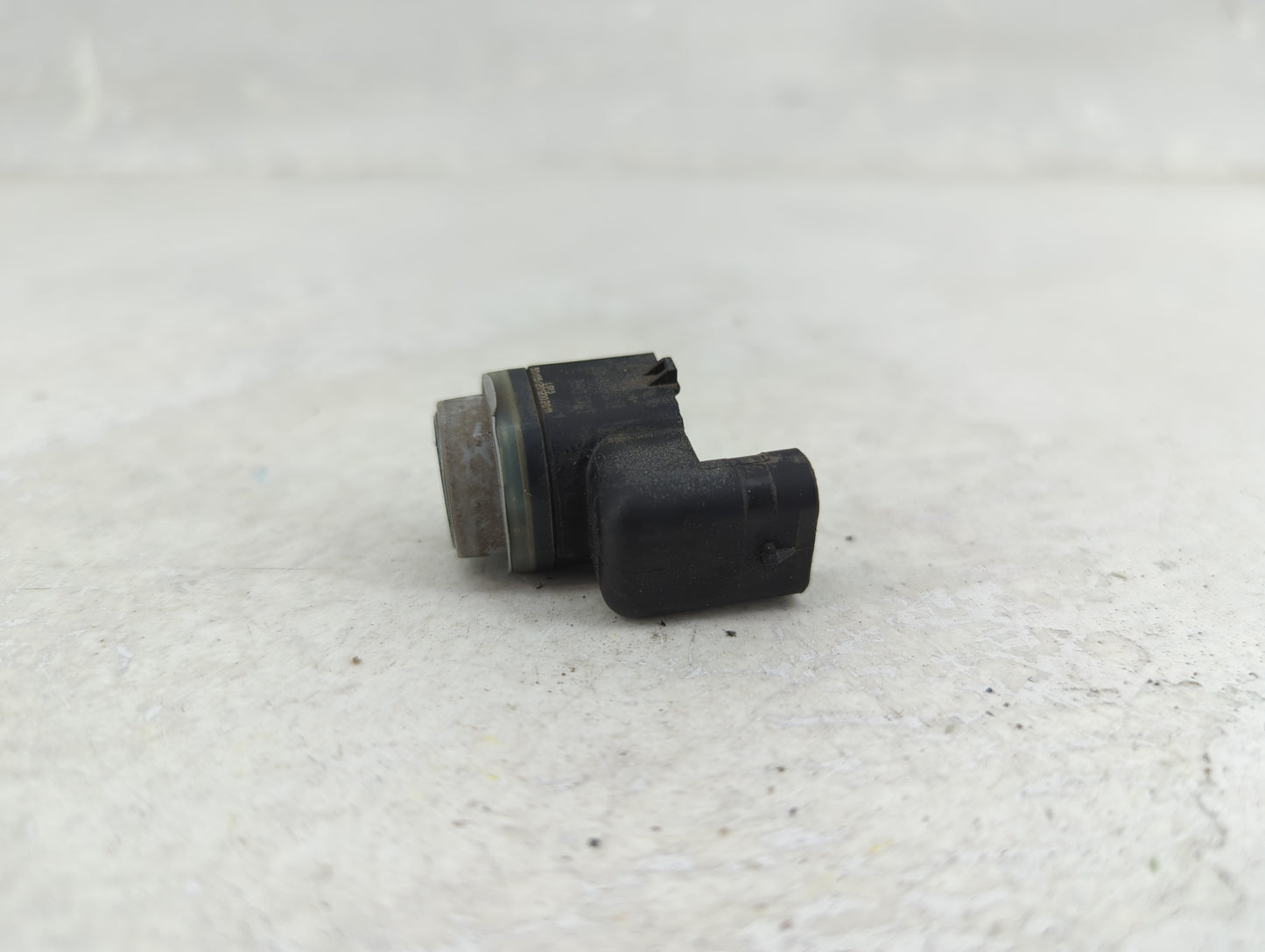 2013 Audi A8 Front Park Assist Sensor Black 1457201 - Oemusedautoparts1.com