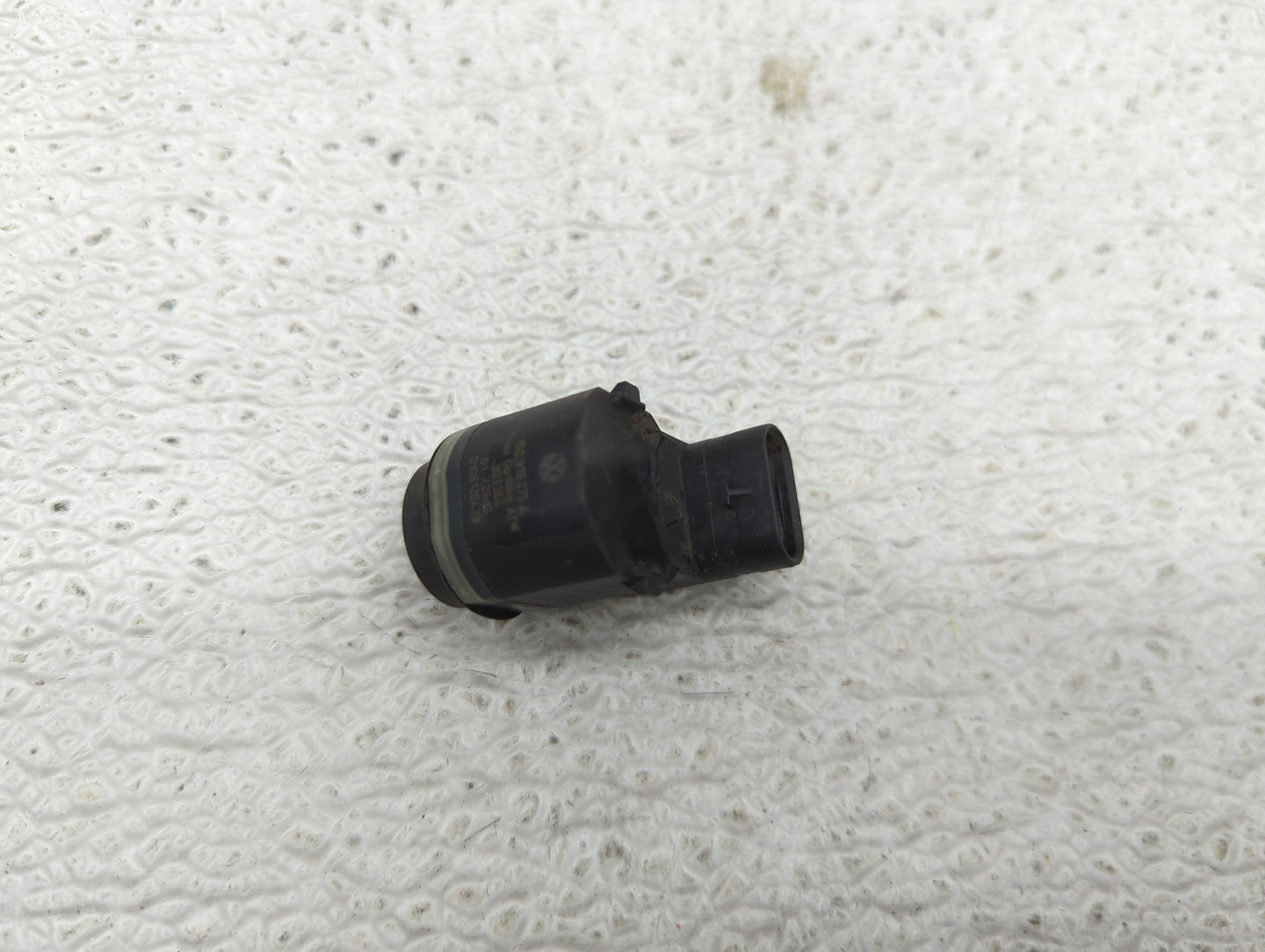 2013 Audi A8 Front Park Assist Sensor Black - Oemusedautoparts1.com