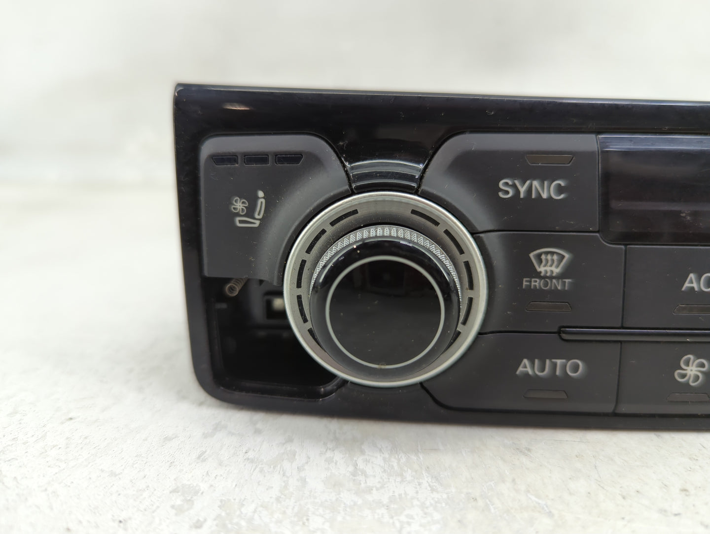 2011-2014 Audi A8 Climate Control Module Temperature AC/Heater Replacement P/N:4H0820043H 5HB010121-70 Fits OEM Used Auto Pa