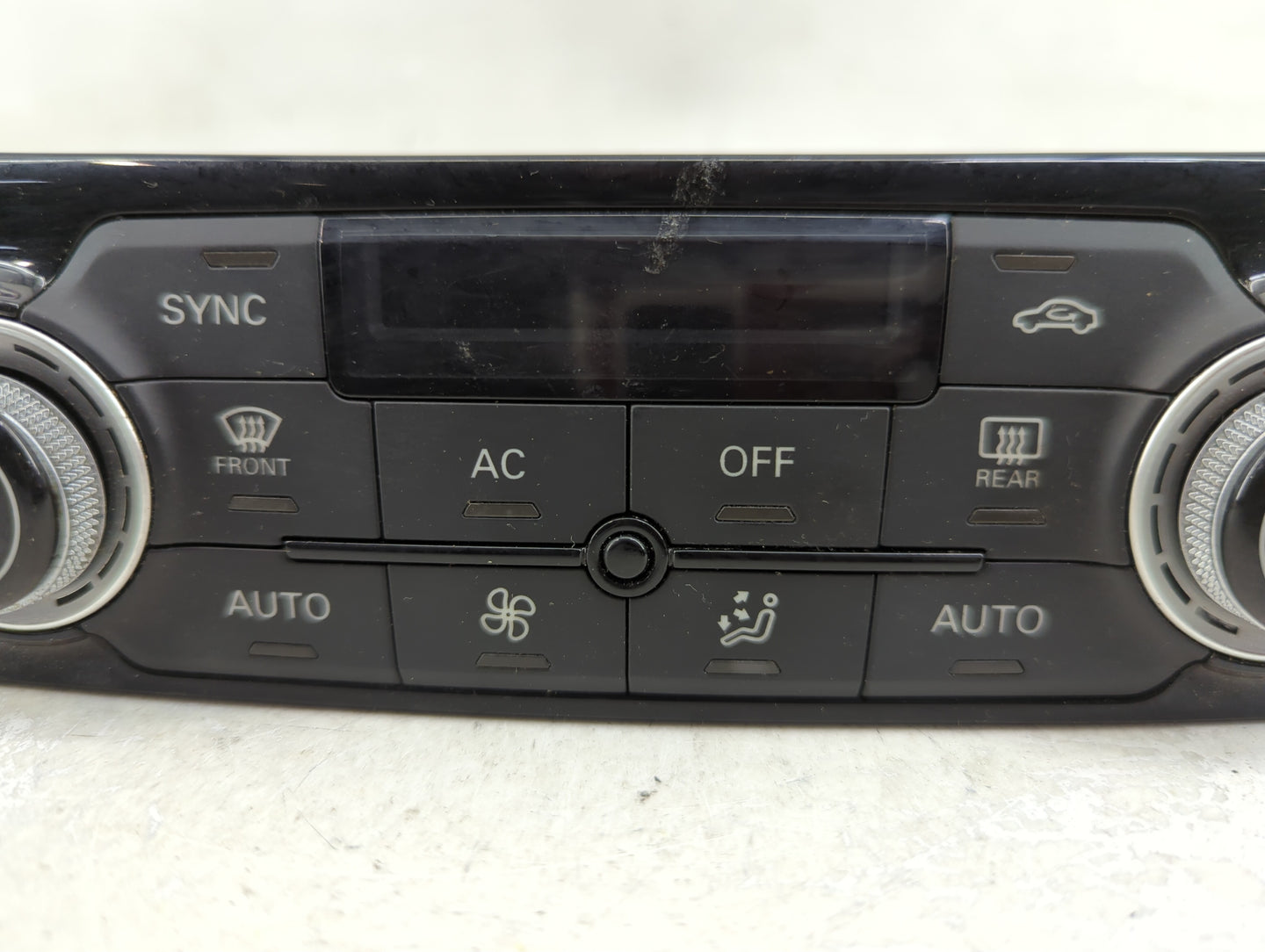 2011-2014 Audi A8 Climate Control Module Temperature AC/Heater Replacement P/N:4H0820043H 5HB010121-70 Fits OEM Used Auto Pa