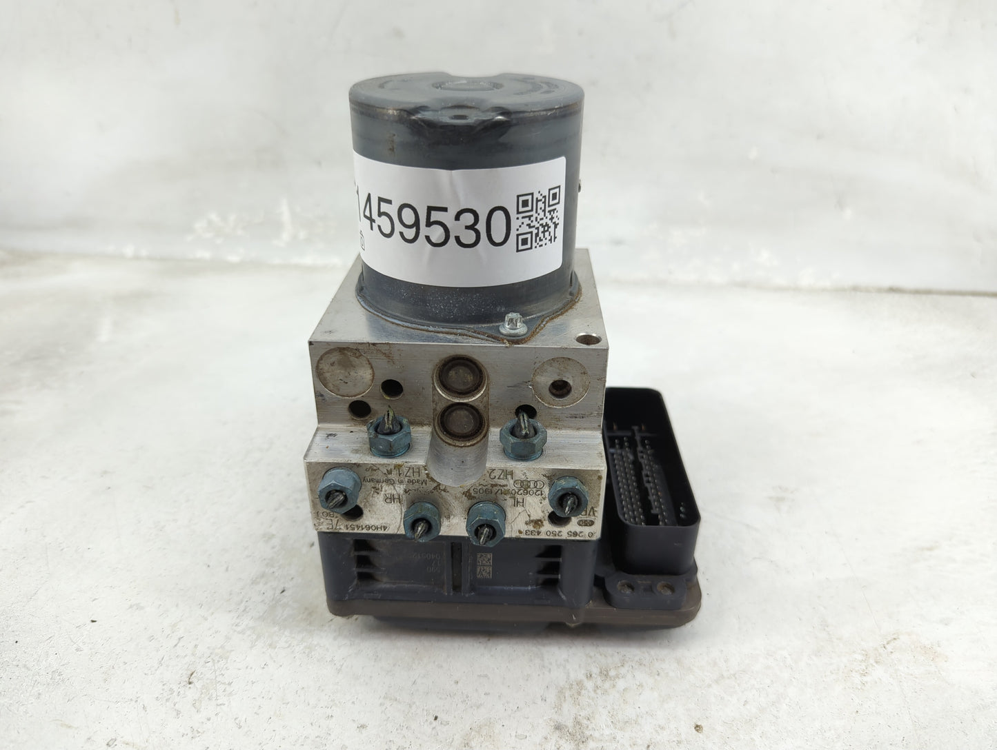 2013-2014 Audi A8 ABS Pump Control Module Replacement P/N:4H0907379E 0265250433, 0265235903 Fits Fits 2013 2014 OEM Used Aut