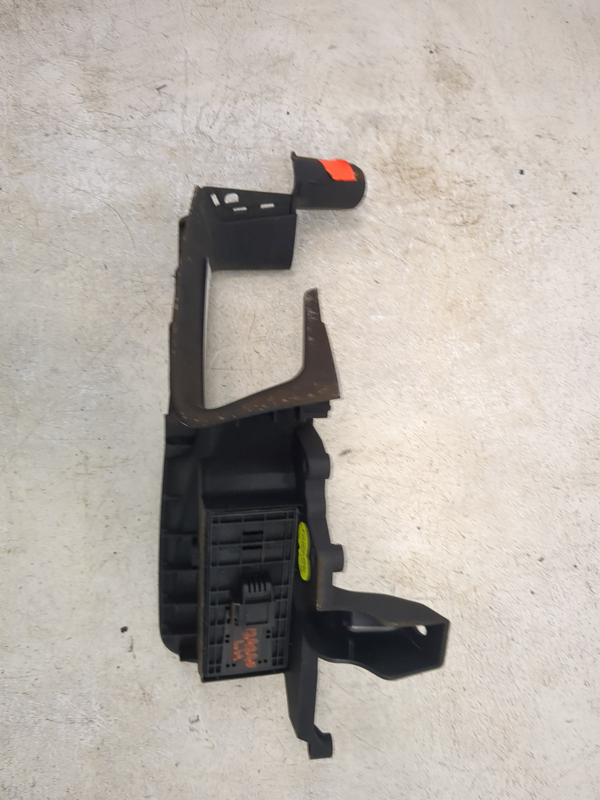 2013 Audi A8 Master Power Window Switch Replacement Driver Side Left Fits OEM Used Auto Parts - Oemusedautoparts1.com