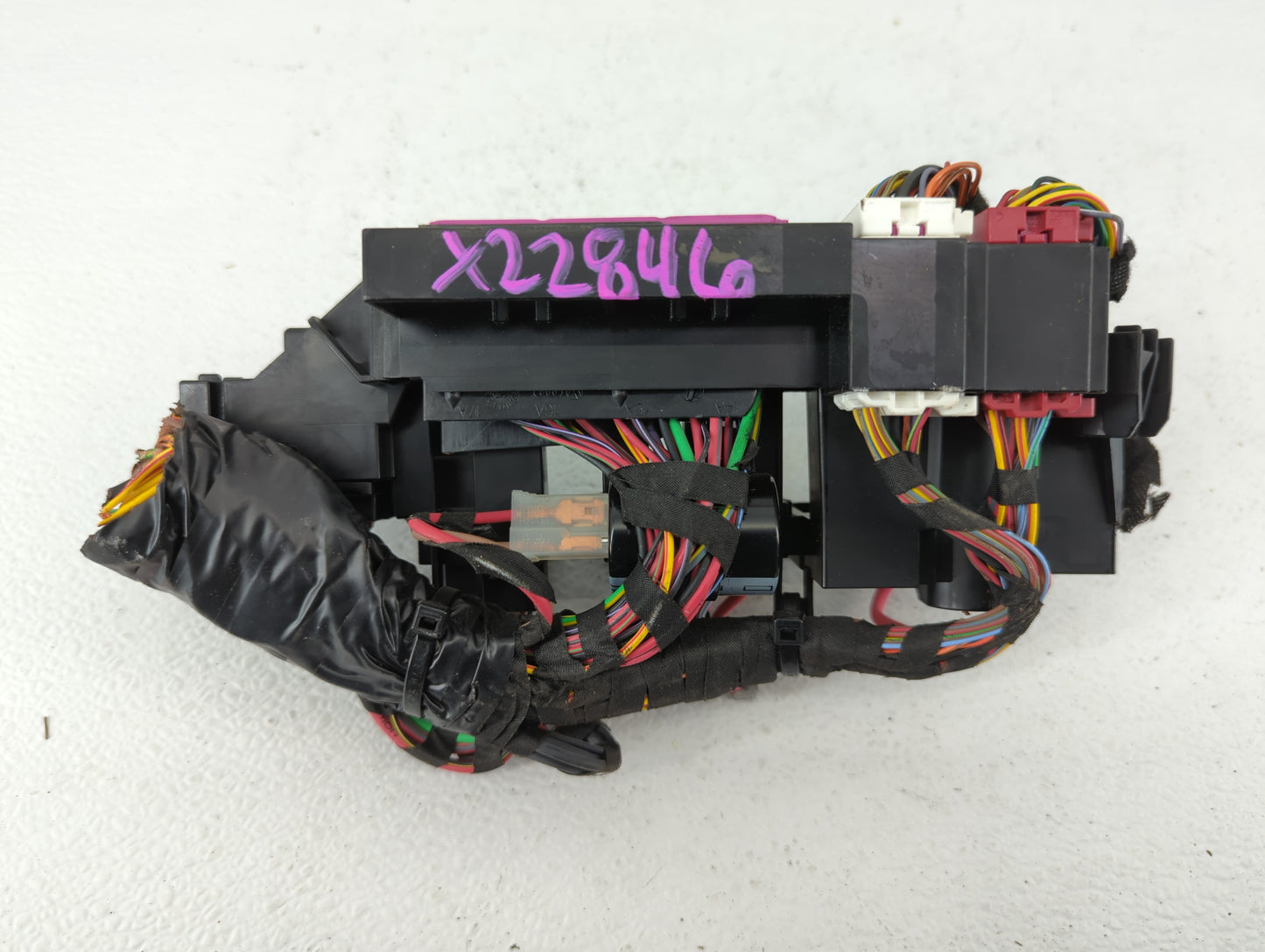 2013 Audi Allroad Quattro Fusebox Fuse Box Panel Relay Module Fits Fits 2014 2015 2016 2017 2018 2019 OEM Used Auto Parts - 