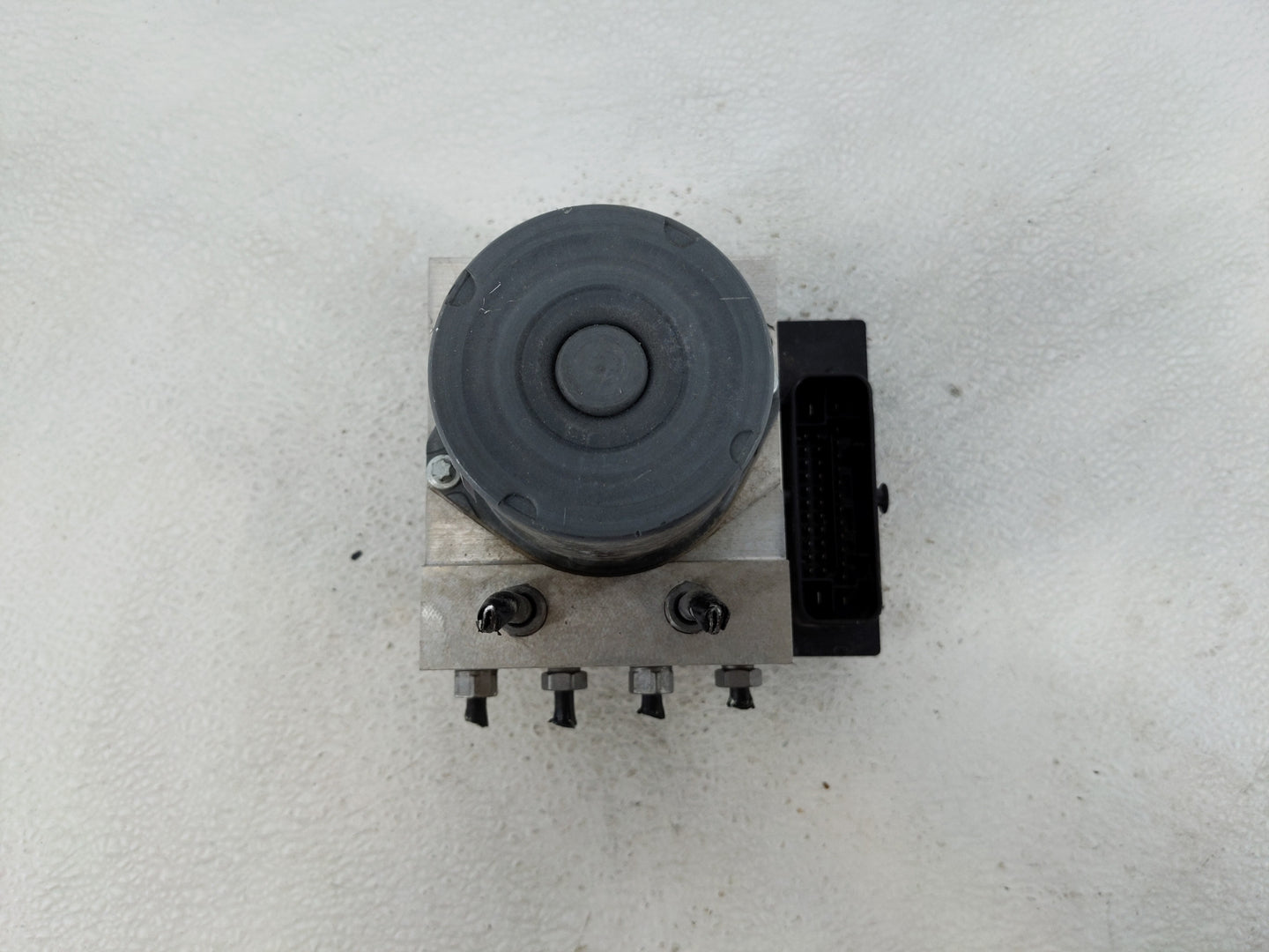 2013 Audi Q5 ABS Pump Control Module Replacement P/N:0 265 239 317 5 625 L8 090413 Fits OEM Used Auto Parts - Oemusedautopar