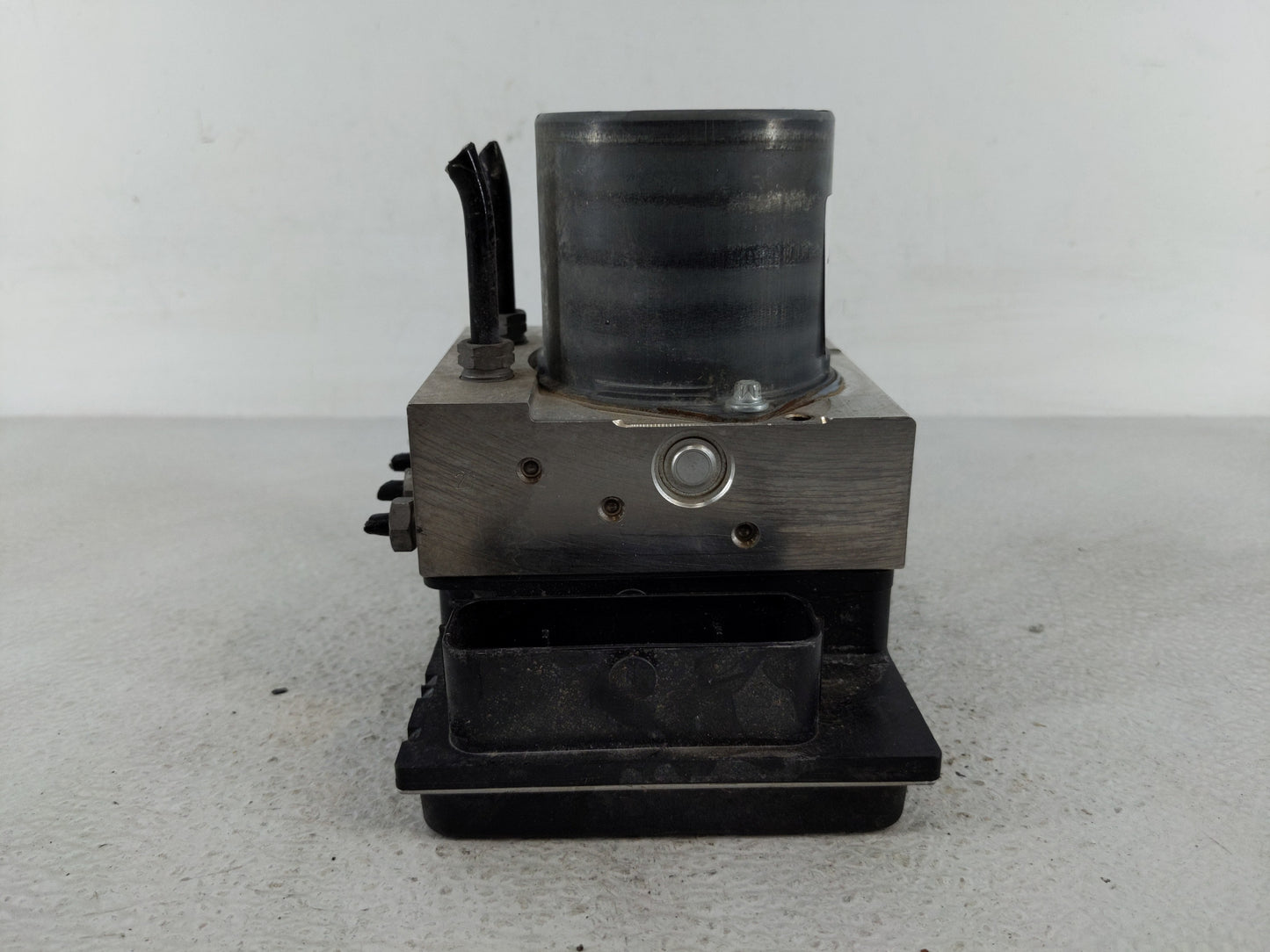 2013 Audi Q5 ABS Pump Control Module Replacement P/N:0 265 239 317 5 625 L8 090413 Fits OEM Used Auto Parts - Oemusedautopar