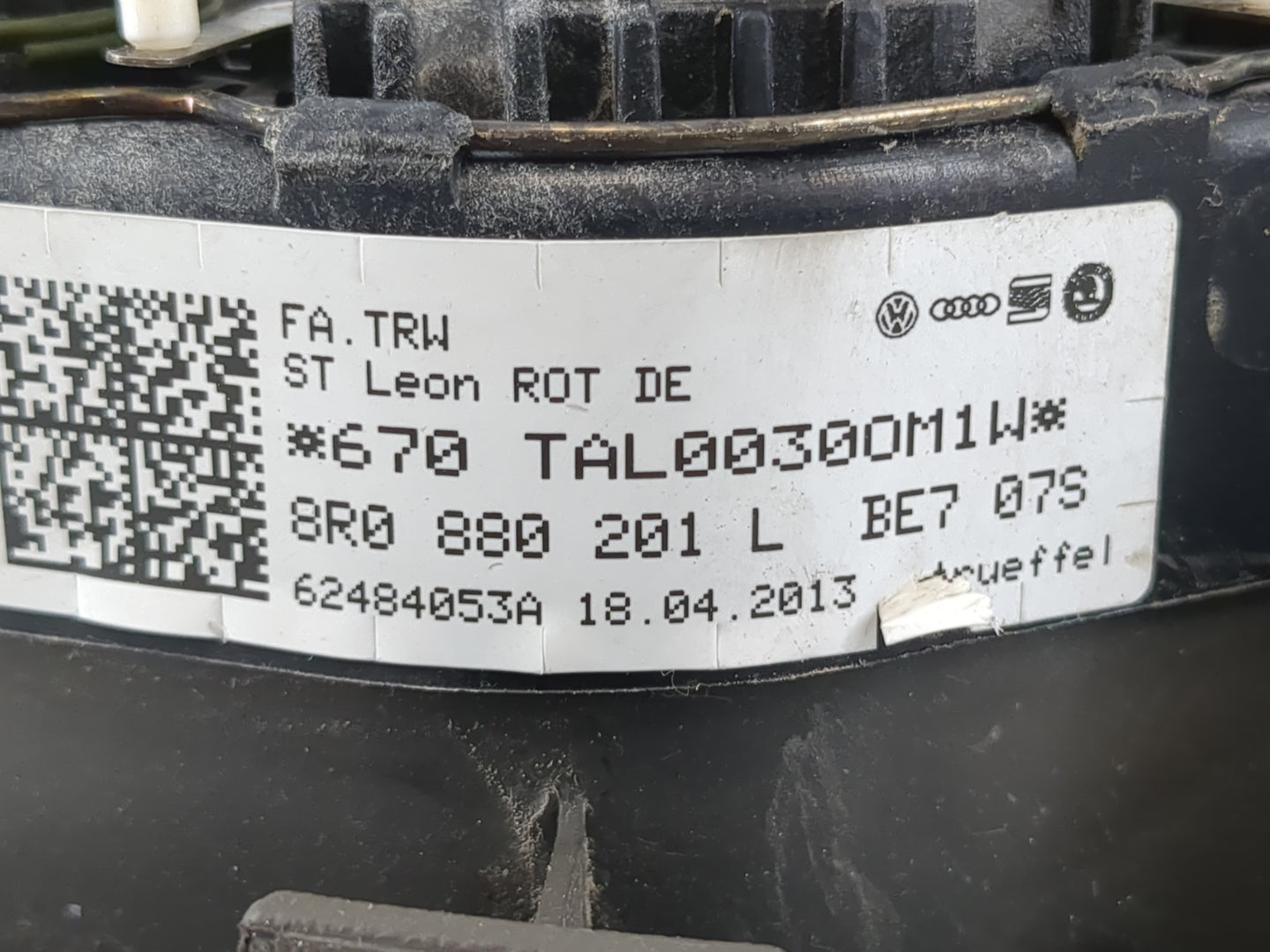 2013-2017 Audi Q5 Air Bag Driver Left Steering Wheel Mounted P/N:8R0 880 201 L Fits Fits 2013 2014 2015 2016 2017 OEM Used A