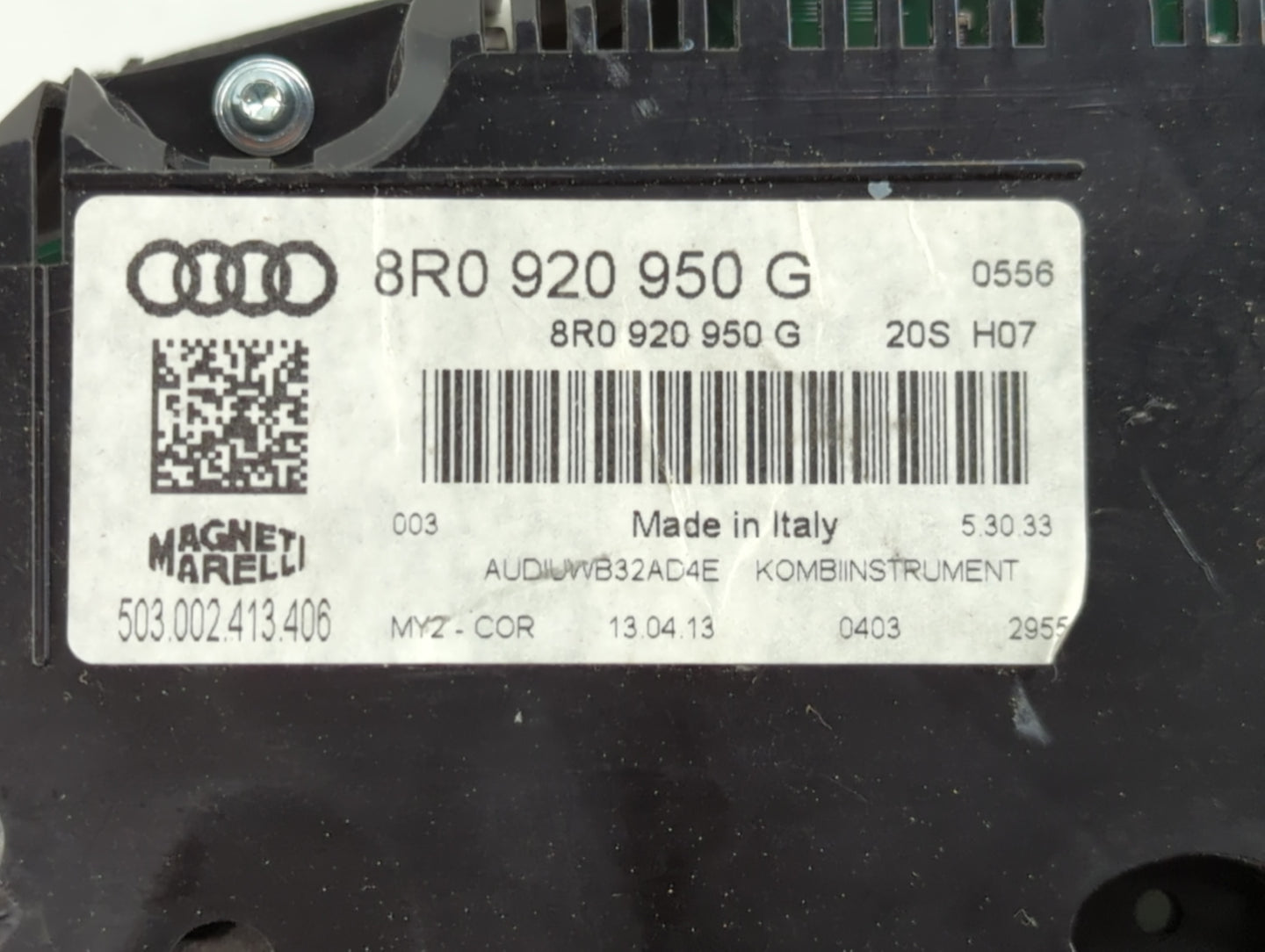 2013 Audi Q5 Instrument Cluster Speedometer Gauges P/N:8R0 920 950 G Fits OEM Used Auto Parts - Oemusedautoparts1.com