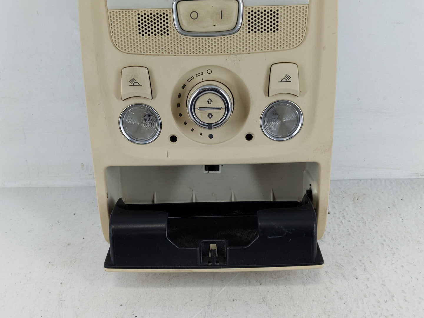 2009-2017 Audi Q5 Overhead Roof Console 1168411 - Oemusedautoparts1.com