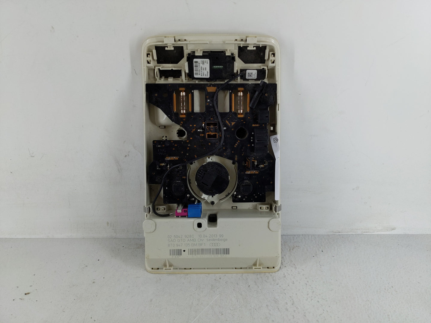 2009-2017 Audi Q5 Overhead Roof Console 1168411 - Oemusedautoparts1.com