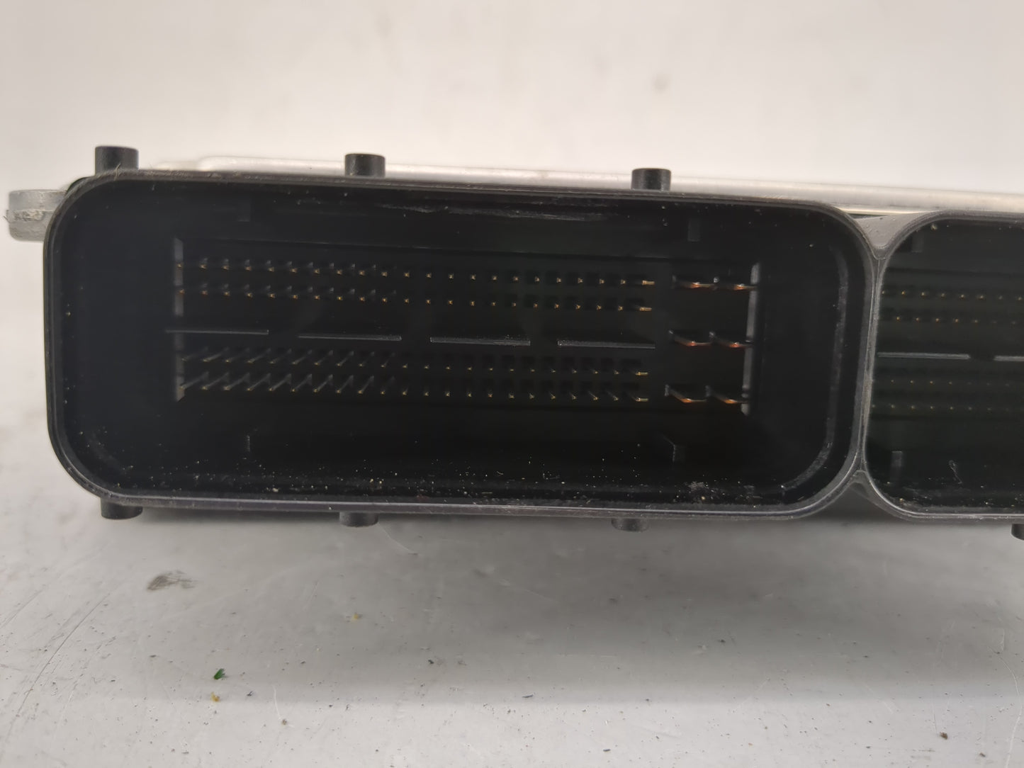 2013-2014 Audi Q5 PCM Engine Control Computer ECU ECM PCU OEM P/N:8R1 907 115 B Fits Fits 2013 2014 OEM Used Auto Parts - Oe