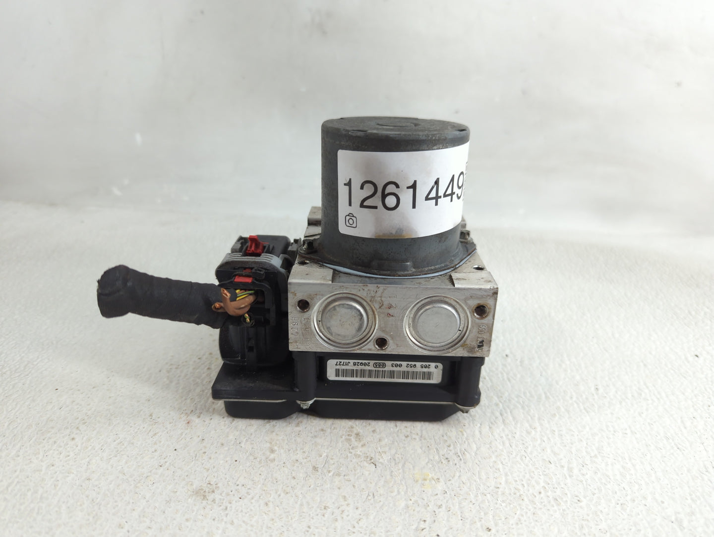 2013 Audi Q5 ABS Pump Control Module Replacement P/N:8R0 907 379 AK Fits OEM Used Auto Parts - Oemusedautoparts1.com