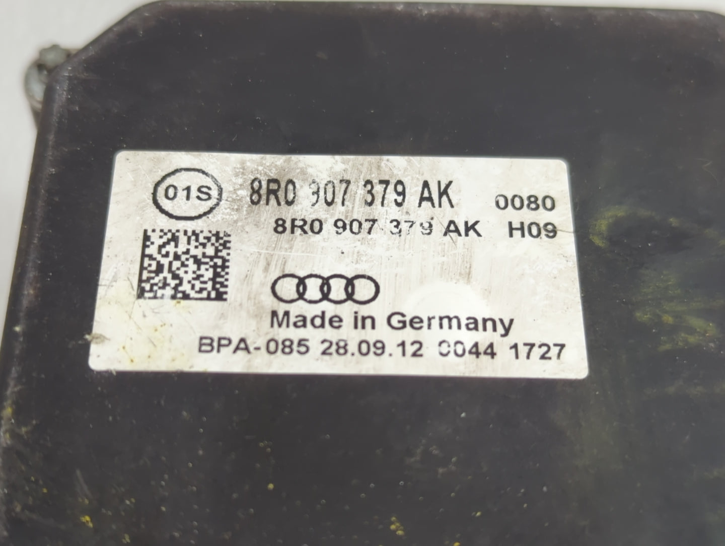 2013 Audi Q5 ABS Pump Control Module Replacement P/N:8R0 907 379 AK Fits OEM Used Auto Parts - Oemusedautoparts1.com
