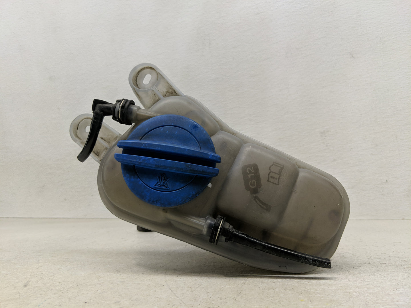2013-2017 Audi Q5 Radiator Coolant Overflow Expansion Tank Bottle - Oemusedautoparts1.com