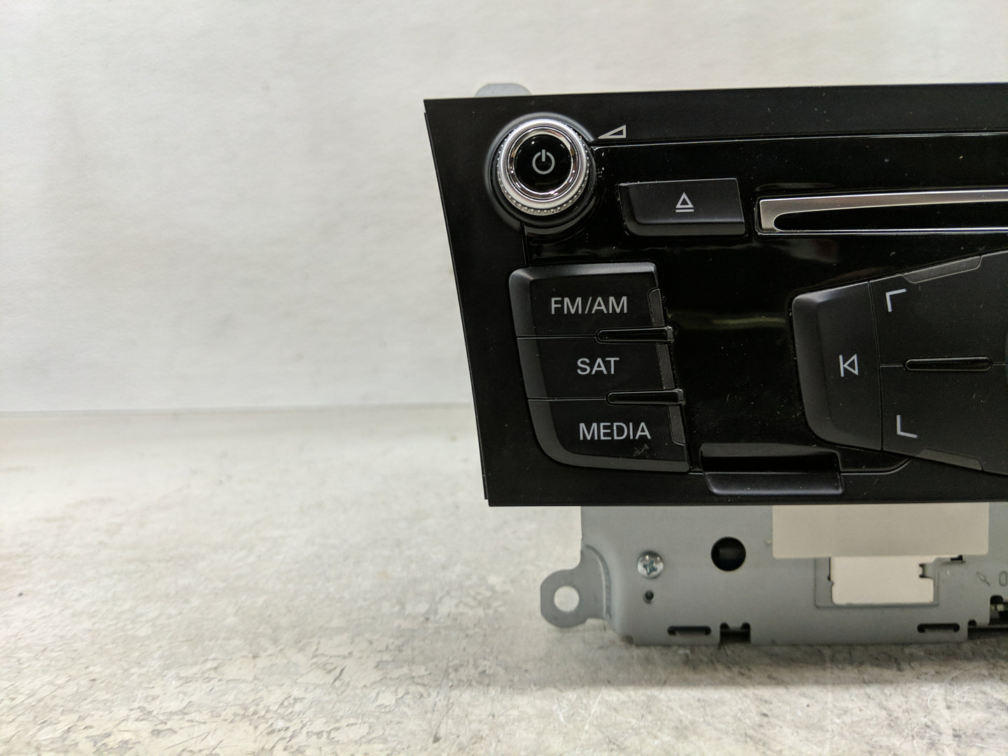 2011-2017 Audi Q5 Radio AM FM Cd Player Receiver Replacement P/N:8R1 035 186 Q Fits Fits 2011 2012 2013 2014 2015 2016 2017 