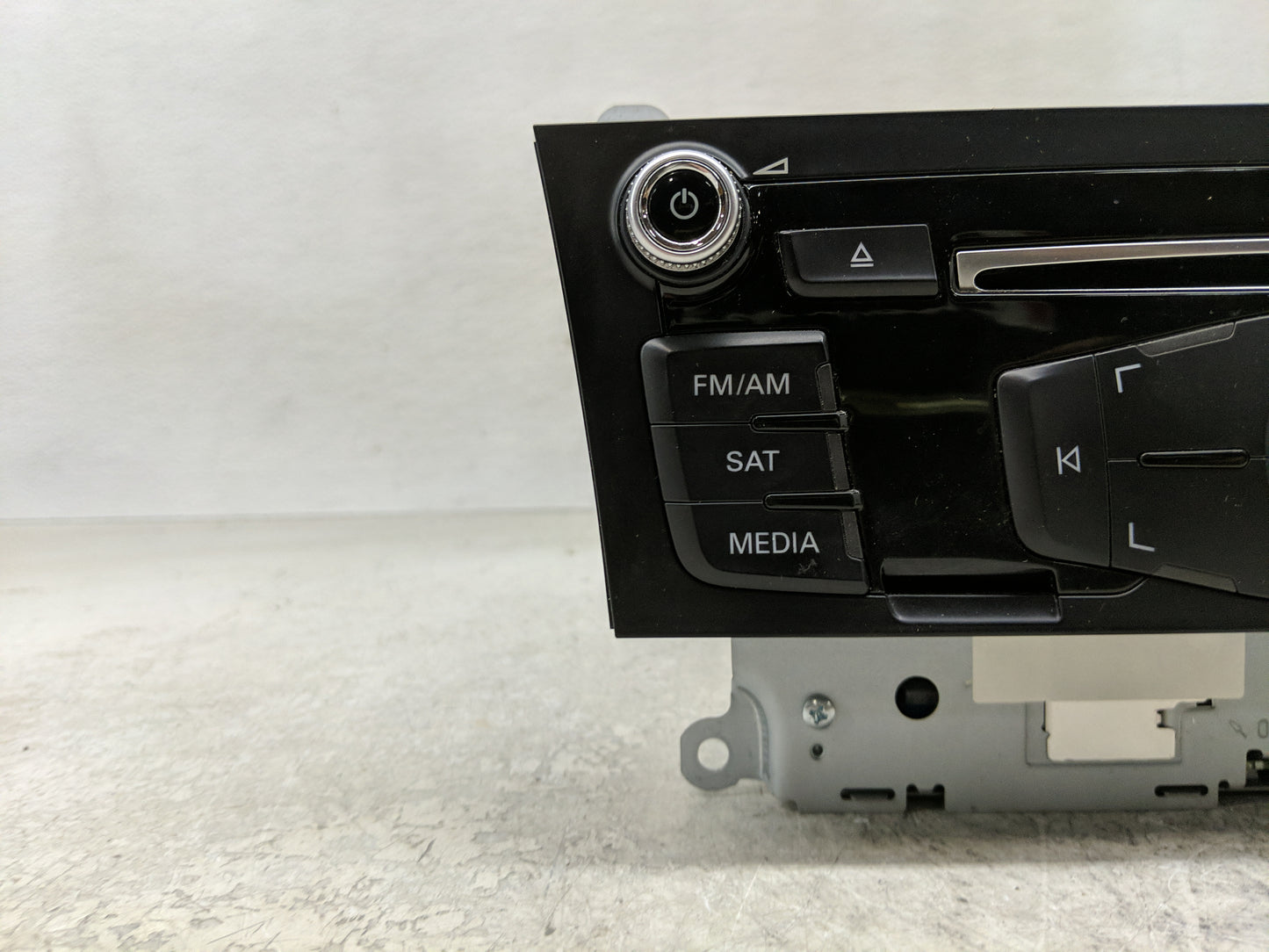 2011-2017 Audi Q5 Radio AM FM Cd Player Receiver Replacement P/N:8R1 035 186 Q Fits Fits 2011 2012 2013 2014 2015 2016 2017 
