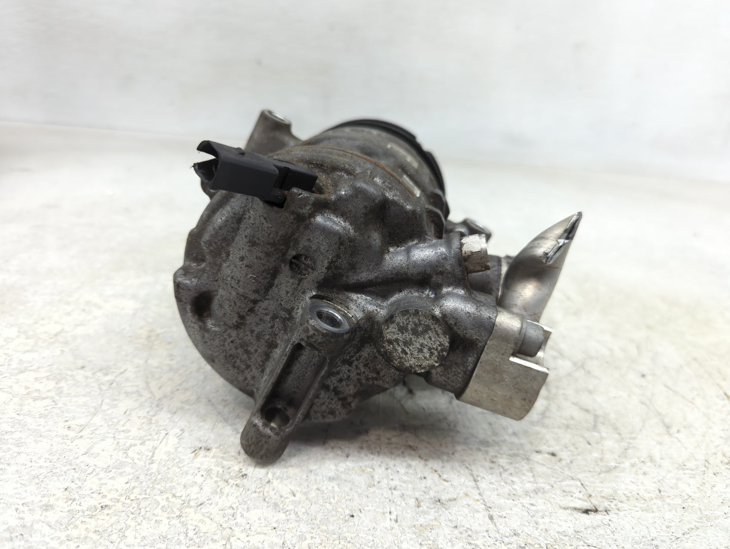 Audi Q5 Air Conditioning A/c Ac Compressor Oem - Oemusedautoparts1.com