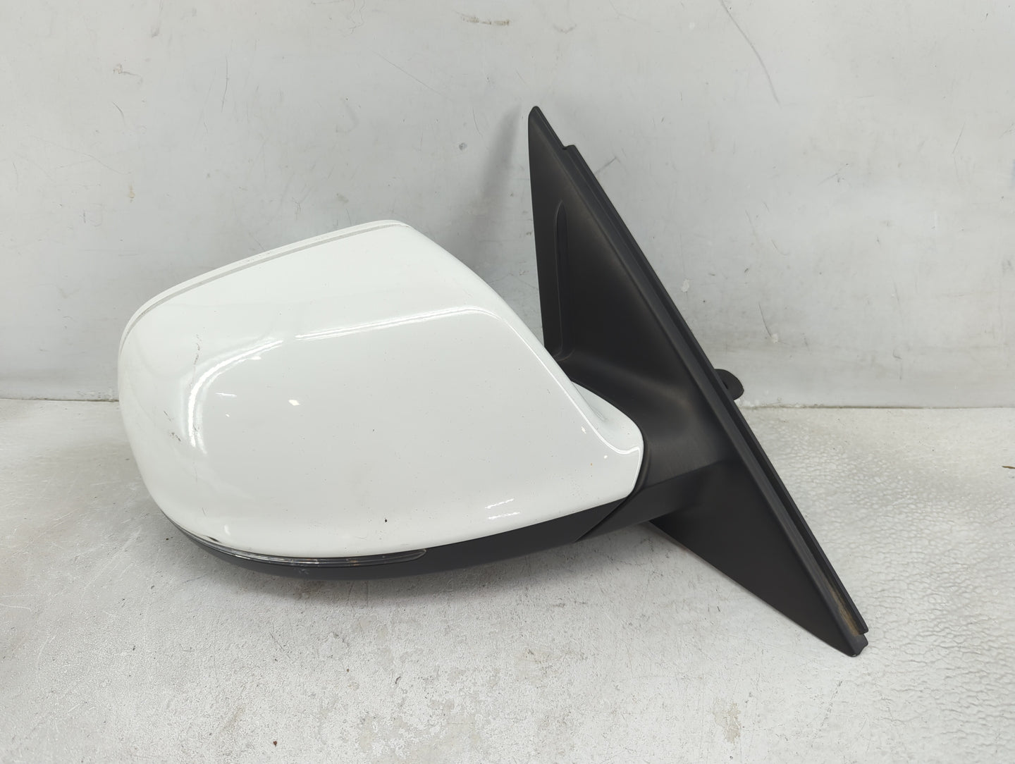 2009-2014 Audi Q5 Passenger Side View Mirror - Right Door Mirror OEM Used - Oemusedautoparts1.com