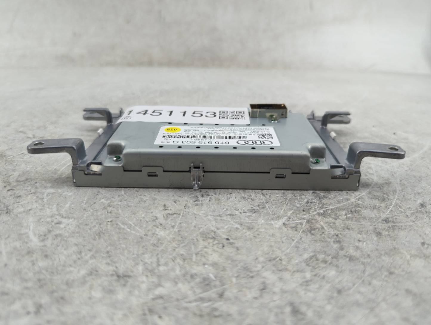 2009-2017 Audi Q5 Information Display Screen 1451153 - Oemusedautoparts1.com