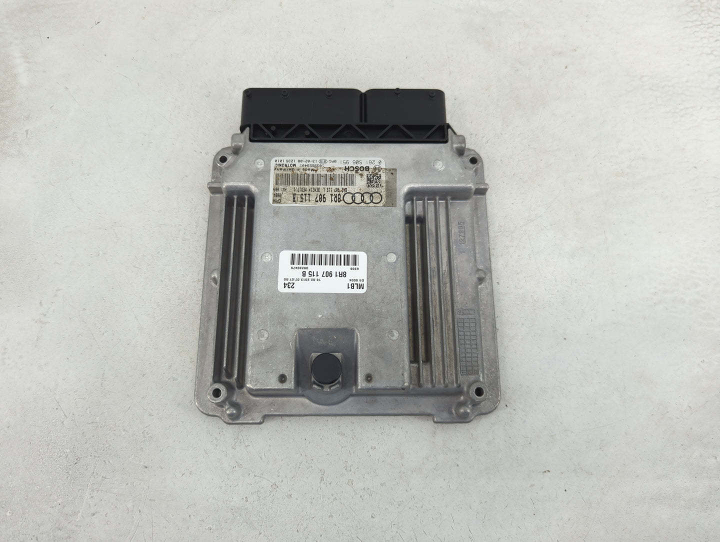 2013-2015 Audi Q5 PCM Engine Control Computer ECU ECM PCU OEM P/N:0 261 S06 951 8R1 907 115 B Fits Fits 2013 2014 2015 OEM U