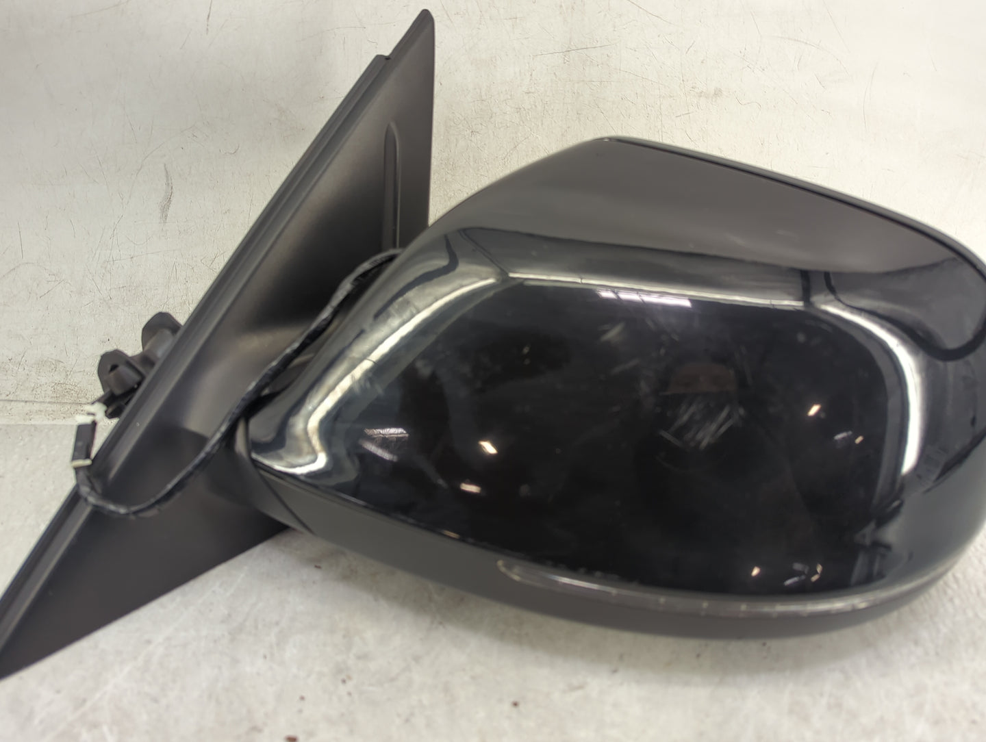 2009-2014 Audi Q5 Driver Side View Mirror - Left Door Mirror OEM Used - Oemusedautoparts1.com