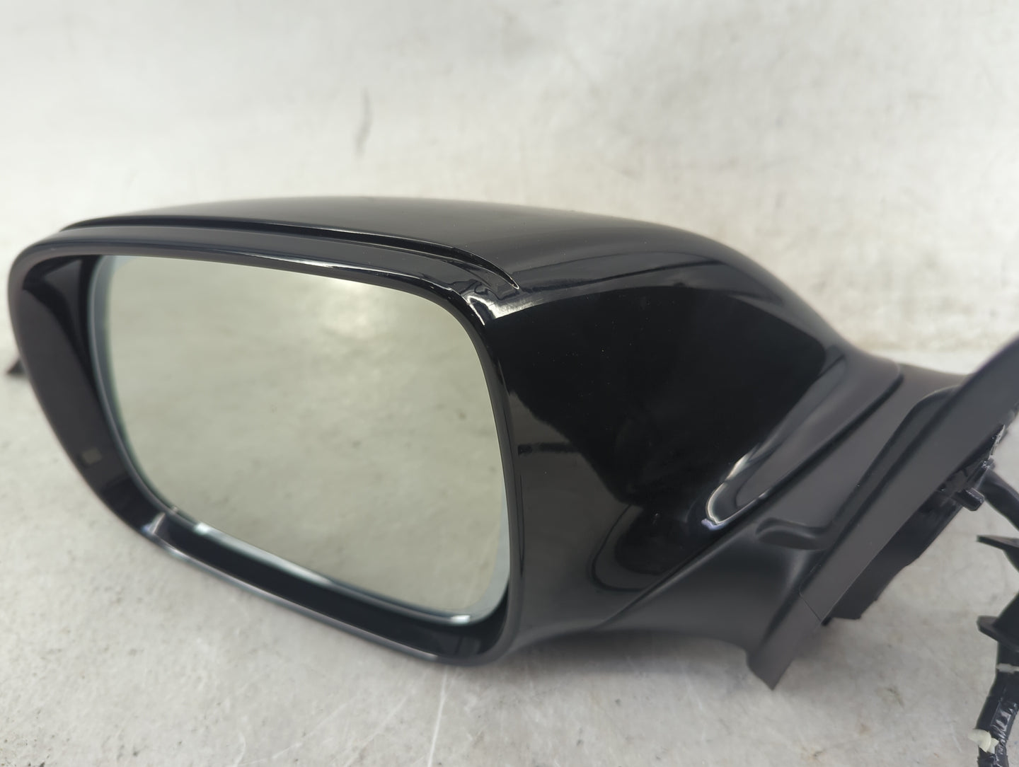 2009-2014 Audi Q5 Driver Side View Mirror - Left Door Mirror OEM Used - Oemusedautoparts1.com