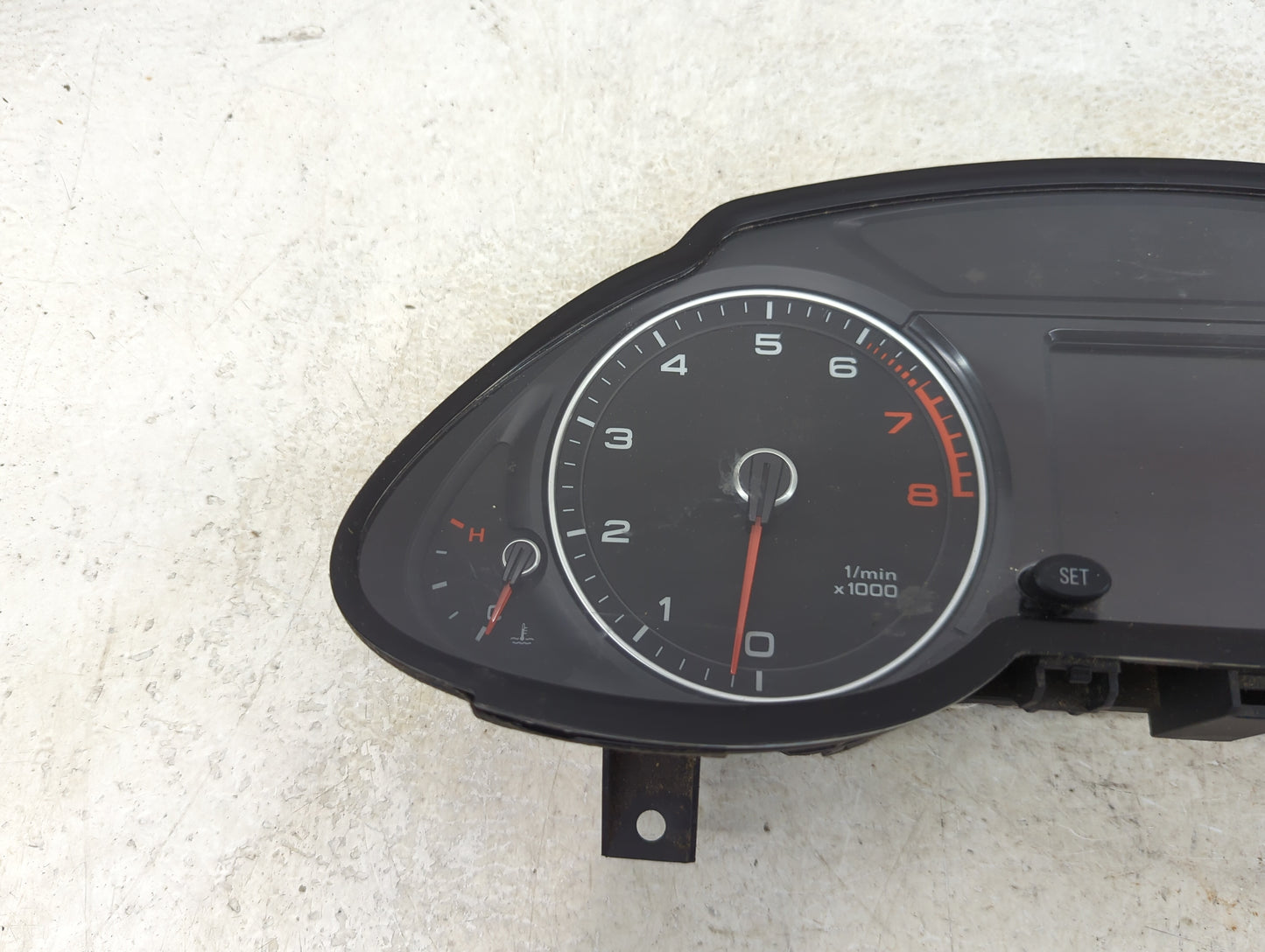 2013 Audi Q5 Instrument Cluster Speedometer Gauges P/N:8R0 920 980 T Miles: Fits OEM Used Auto Parts - Oemusedautoparts1.com