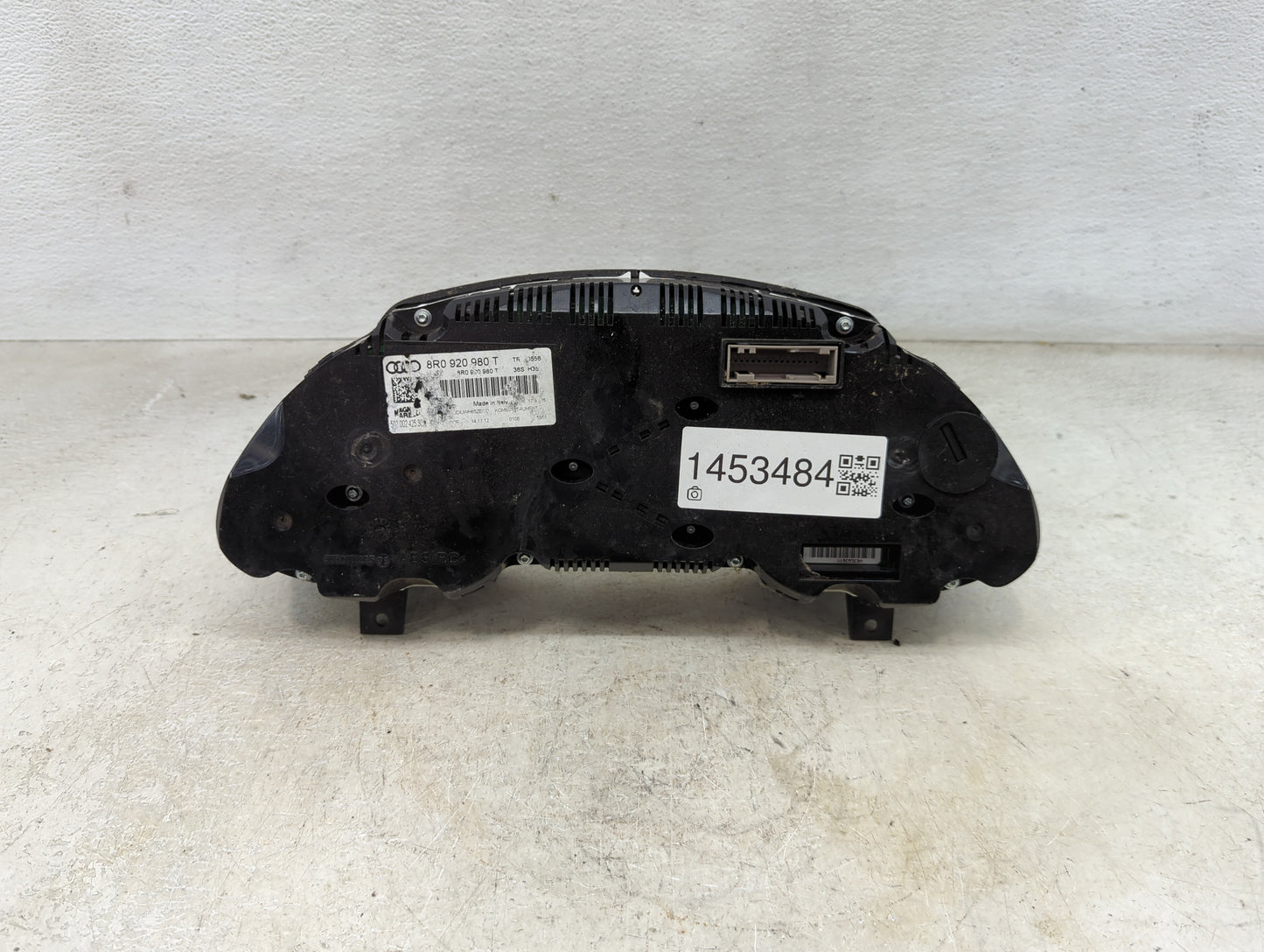 2013 Audi Q5 Instrument Cluster Speedometer Gauges P/N:8R0 920 980 T Miles: Fits OEM Used Auto Parts - Oemusedautoparts1.com