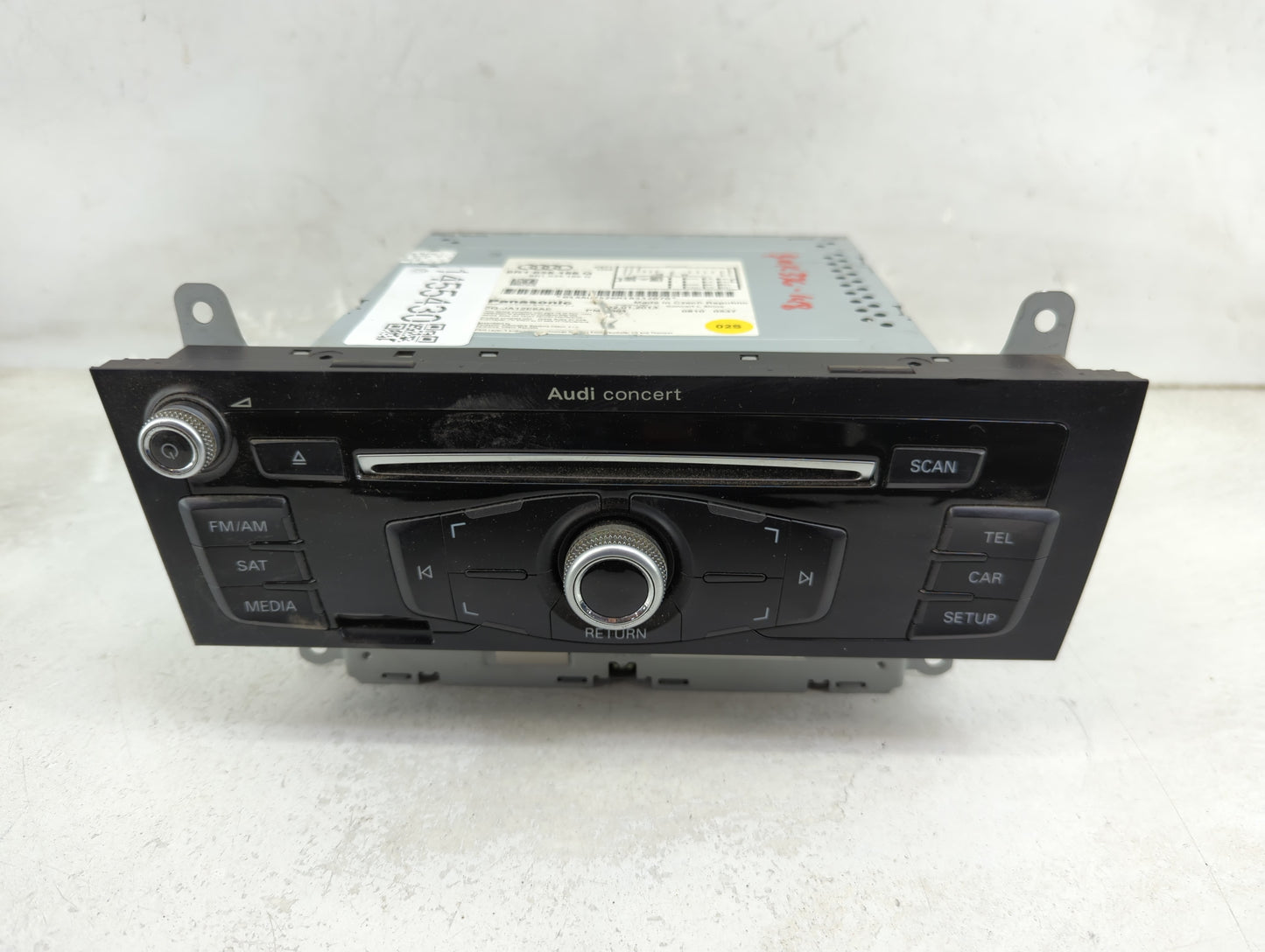2013-2017 Audi Q5 Radio AM FM Cd Player Receiver Replacement P/N:0810 0537 8R1 035 186 Q Fits Fits 2013 2014 2015 2016 2017 
