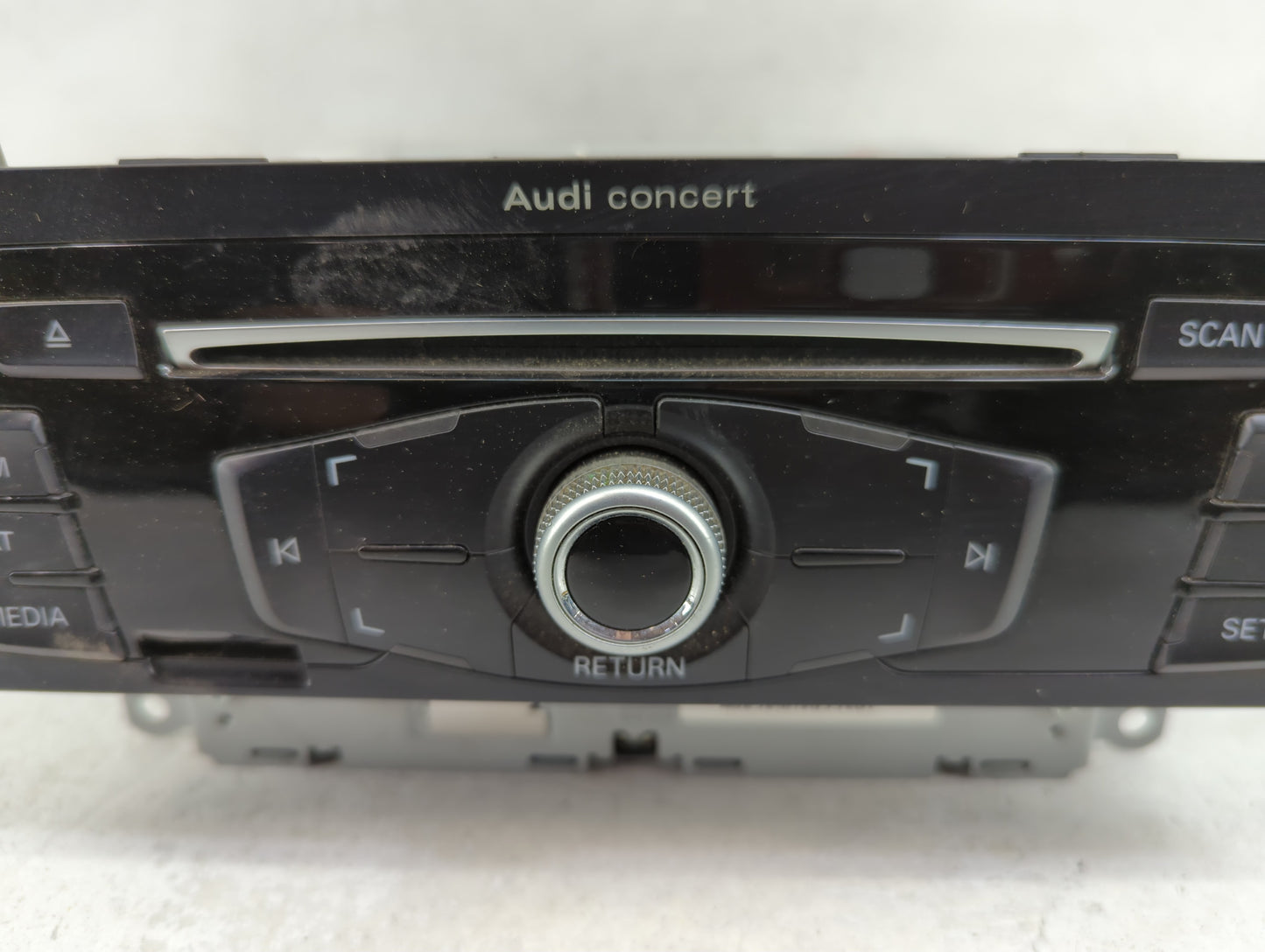 2013-2017 Audi Q5 Radio AM FM Cd Player Receiver Replacement P/N:0810 0537 8R1 035 186 Q Fits Fits 2013 2014 2015 2016 2017 