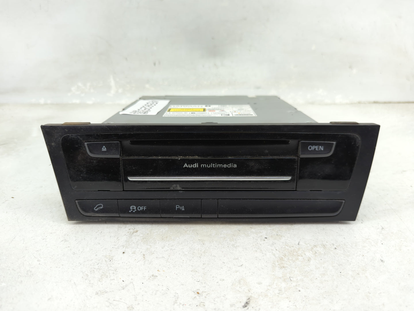 2011-2017 Audi Q5 Radio AM FM Cd Player Receiver Replacement P/N:005WWDA03030 AD10-169005 Fits OEM Used Auto Parts - Oemused