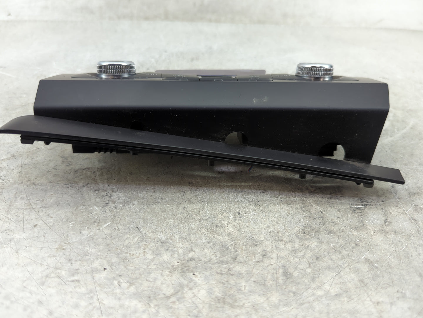 2013-2017 Audi Q5 Climate Control Module Temperature AC/Heater Replacement P/N:8K1 820 043 T Fits Fits 2013 2014 2015 2016 2