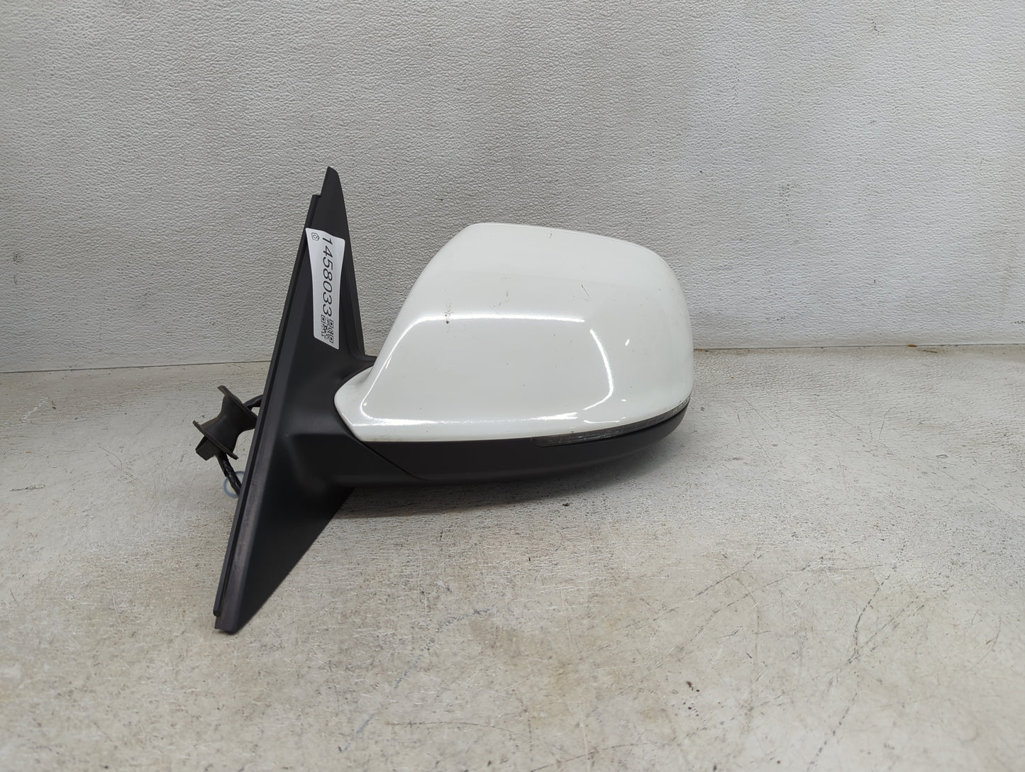 2009-2014 Audi Q5 Driver Side View Mirror - Left Door Mirror OEM Used - Oemusedautoparts1.com