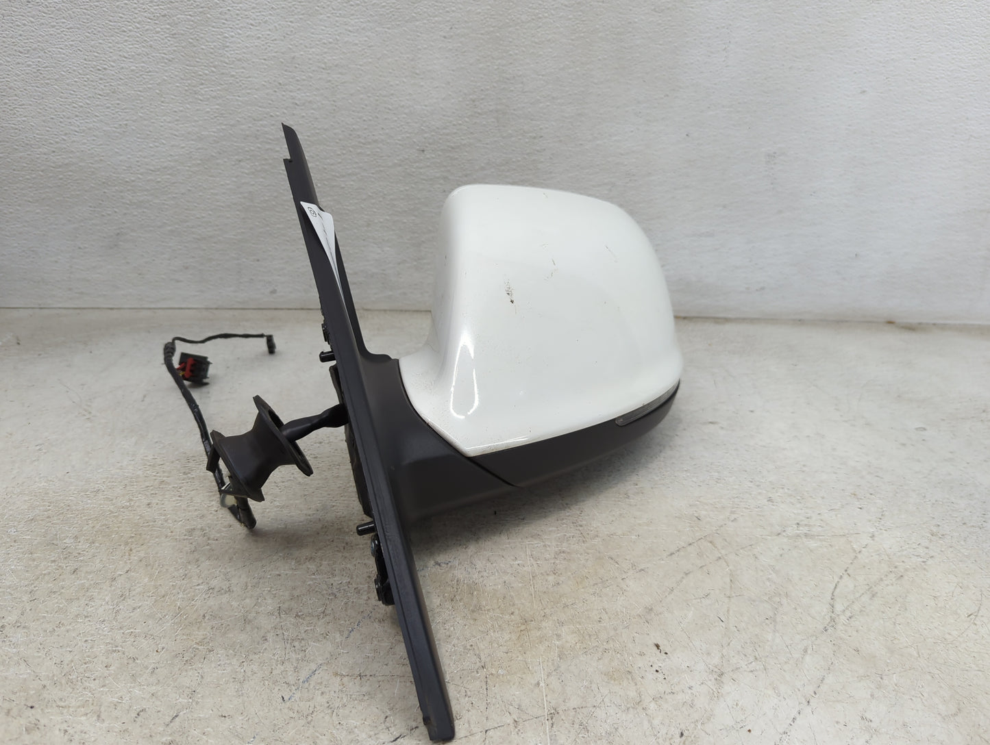 2009-2014 Audi Q5 Driver Side View Mirror - Left Door Mirror OEM Used - Oemusedautoparts1.com