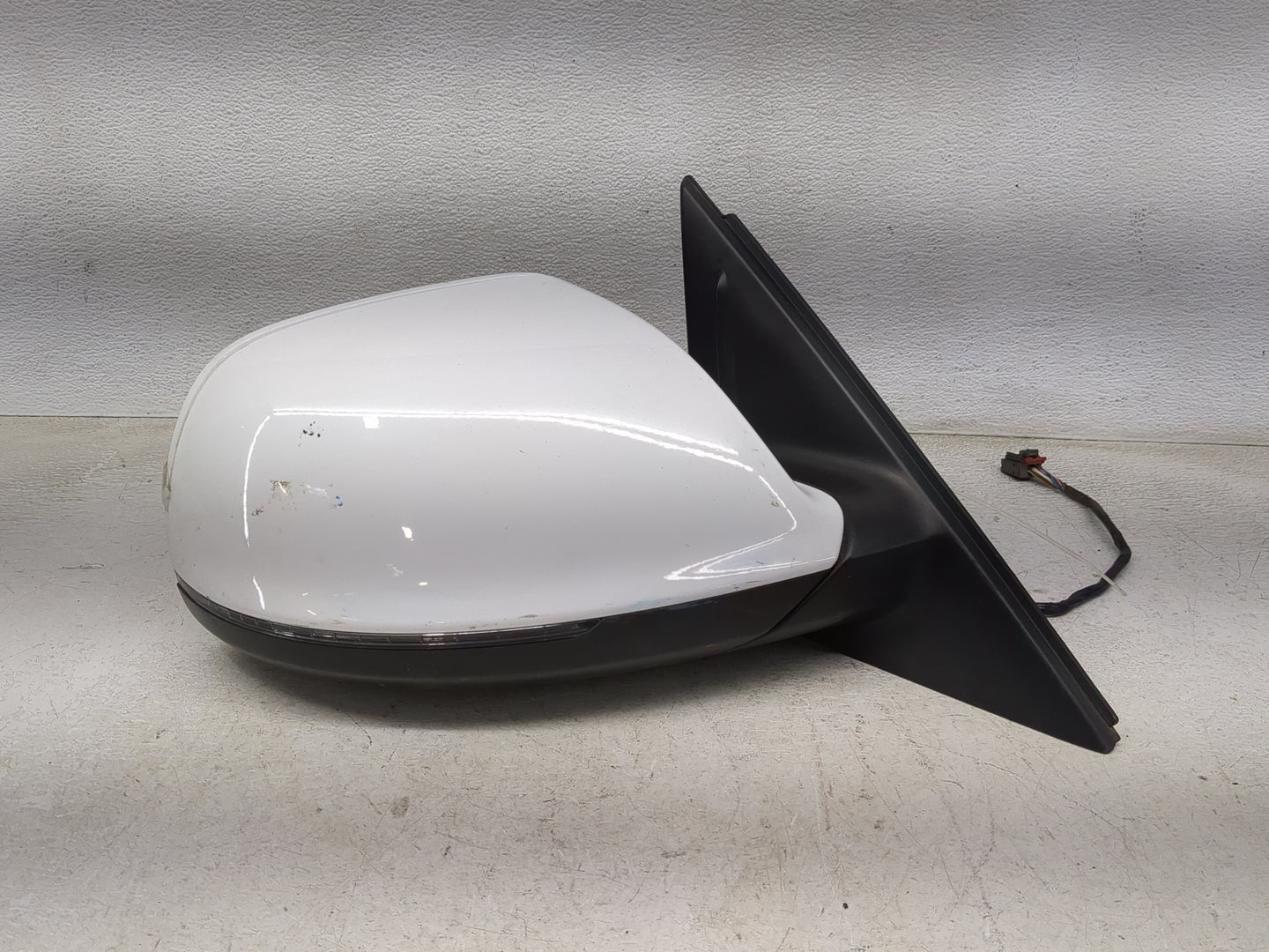 2009-2014 Audi Q5 Passenger Side View Mirror - Right Door Mirror OEM Used - Oemusedautoparts1.com