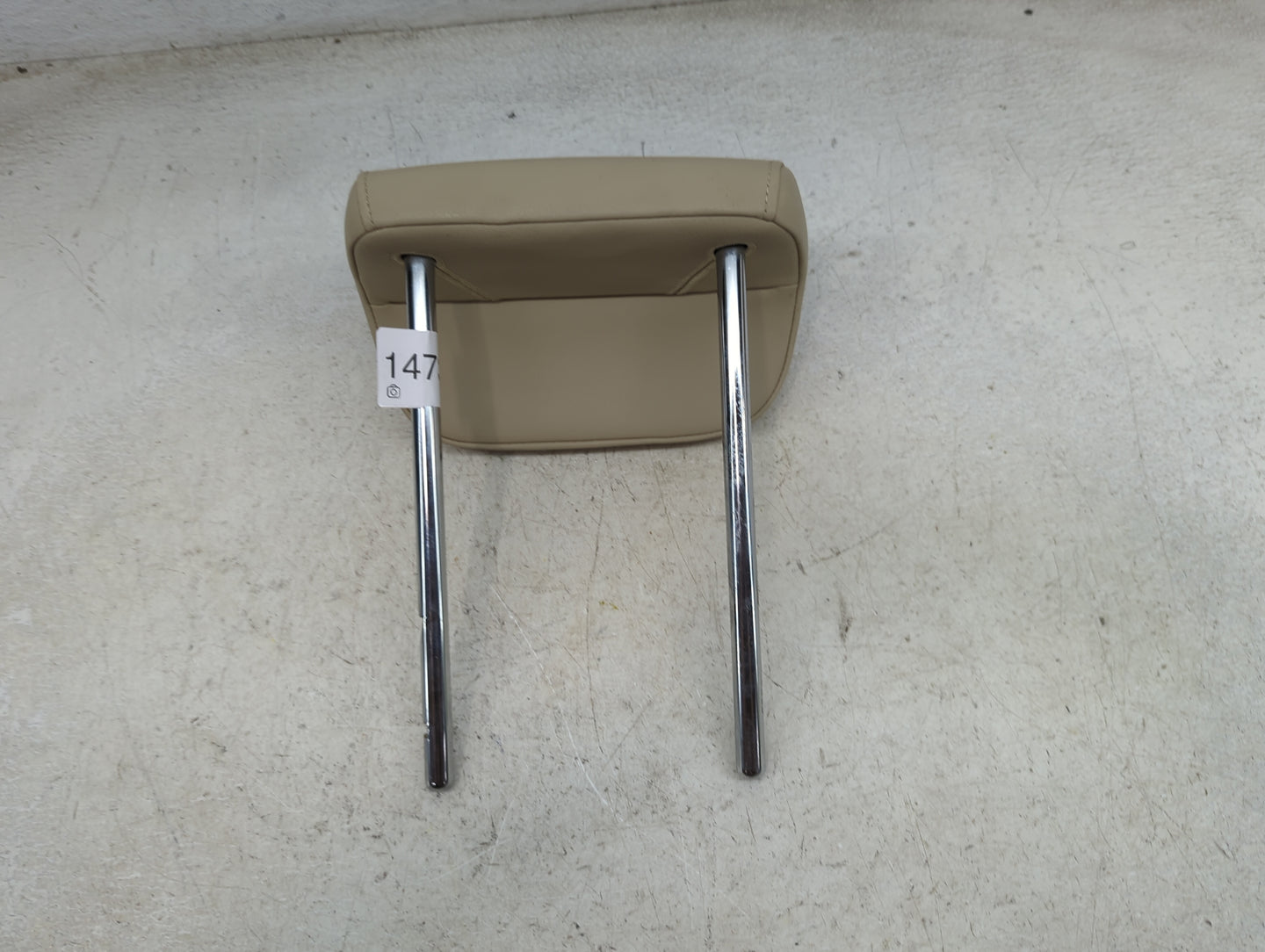 2013 Audi Q5 Headrest Head Rest Rear Center Seat Fits OEM Used Auto Parts - Oemusedautoparts1.com