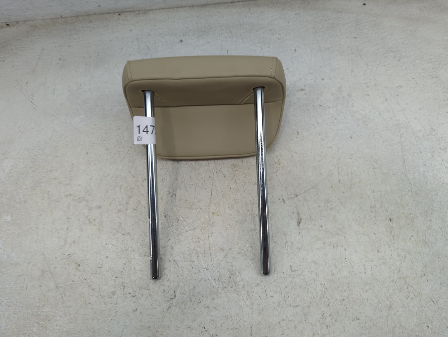 2013 Audi Q5 Headrest Head Rest Rear Center Seat Fits OEM Used Auto Parts - Oemusedautoparts1.com