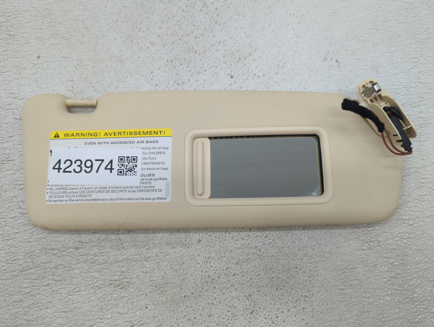 2013 Audi Q5 Sun Visor Shade Replacement Passenger Right Mirror Fits OEM Used Auto Parts - Oemusedautoparts1.com