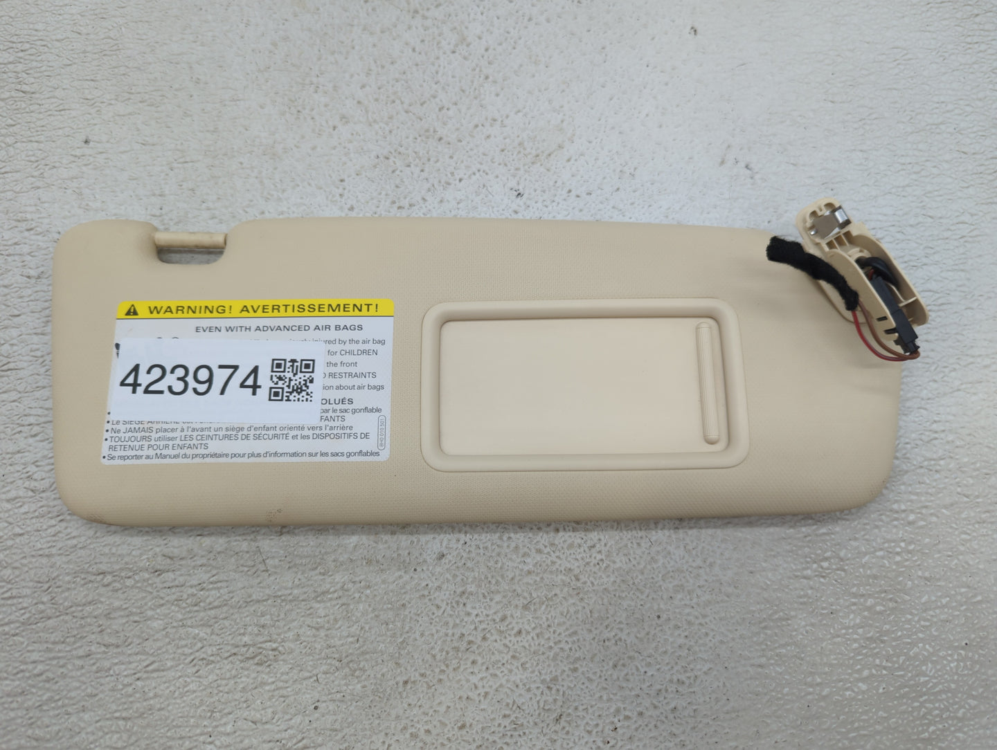 2013 Audi Q5 Sun Visor Shade Replacement Passenger Right Mirror Fits OEM Used Auto Parts - Oemusedautoparts1.com