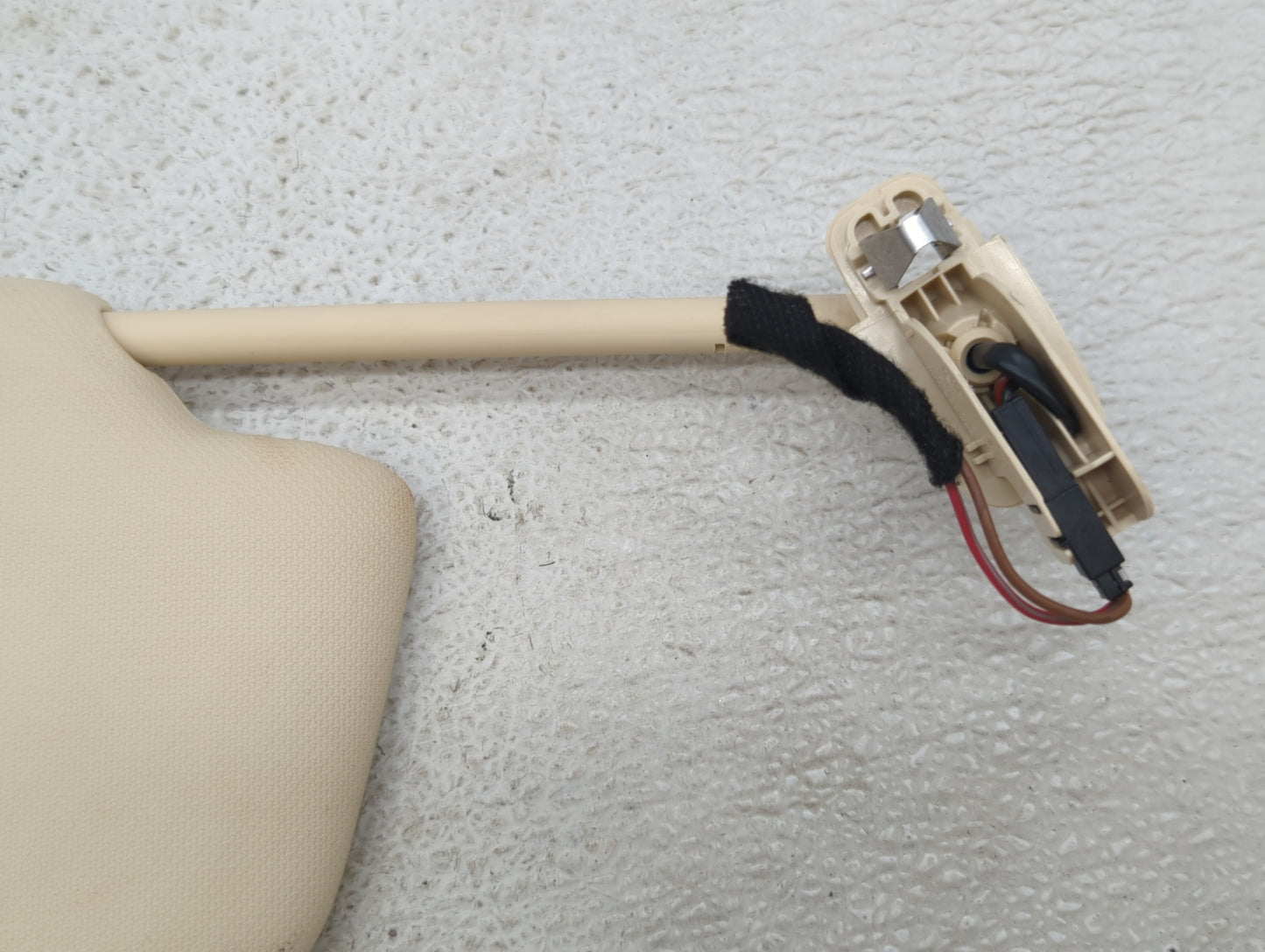 2013 Audi Q5 Sun Visor Shade Replacement Passenger Right Mirror Fits OEM Used Auto Parts - Oemusedautoparts1.com
