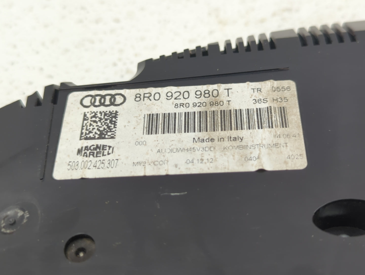 2013 Audi Q5 Instrument Cluster Speedometer Gauges P/N:8R0 920 980 T Fits OEM Used Auto Parts - Oemusedautoparts1.com