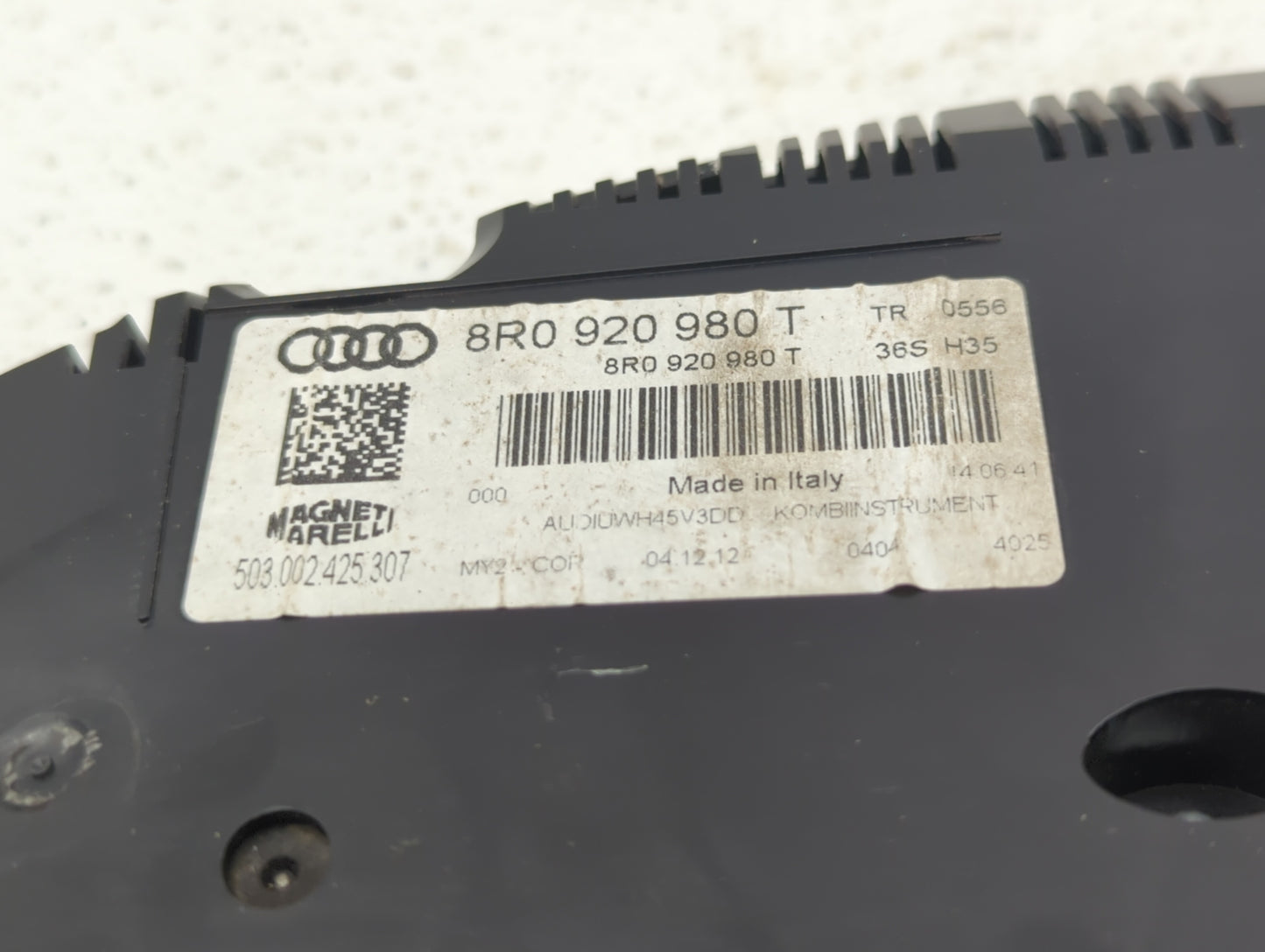 2013 Audi Q5 Instrument Cluster Speedometer Gauges P/N:8R0 920 980 T Fits OEM Used Auto Parts - Oemusedautoparts1.com