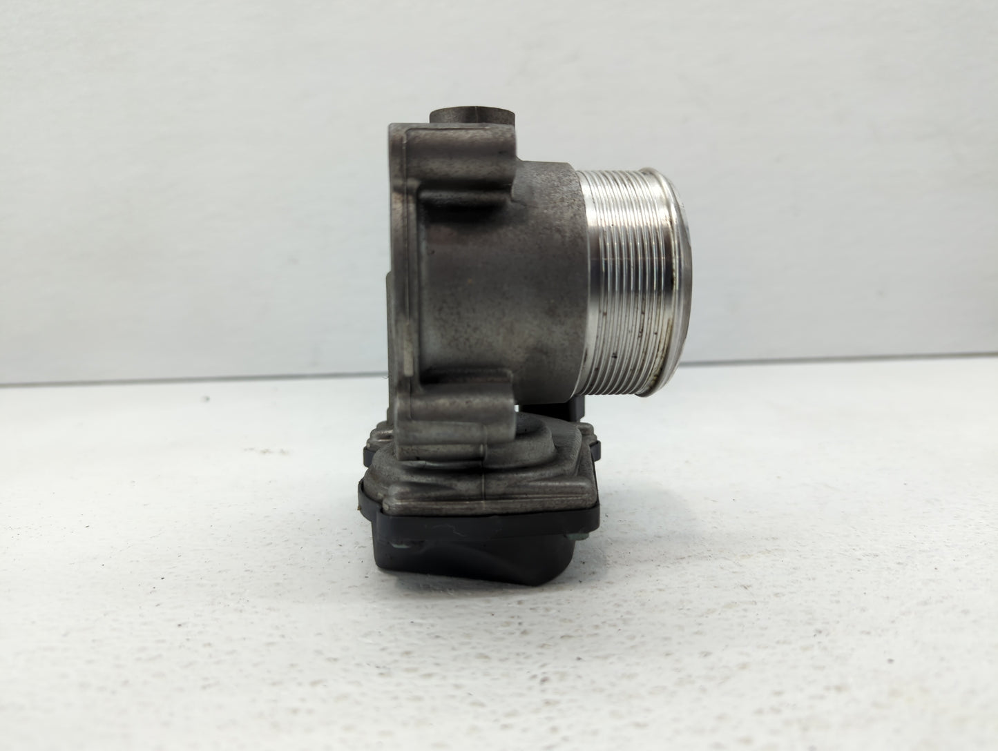 2010-2017 Audi Q5 Throttle Body P/N:06F 133 062 T 06F 133 062 Q Fits OEM Used Auto Parts - Oemusedautoparts1.com